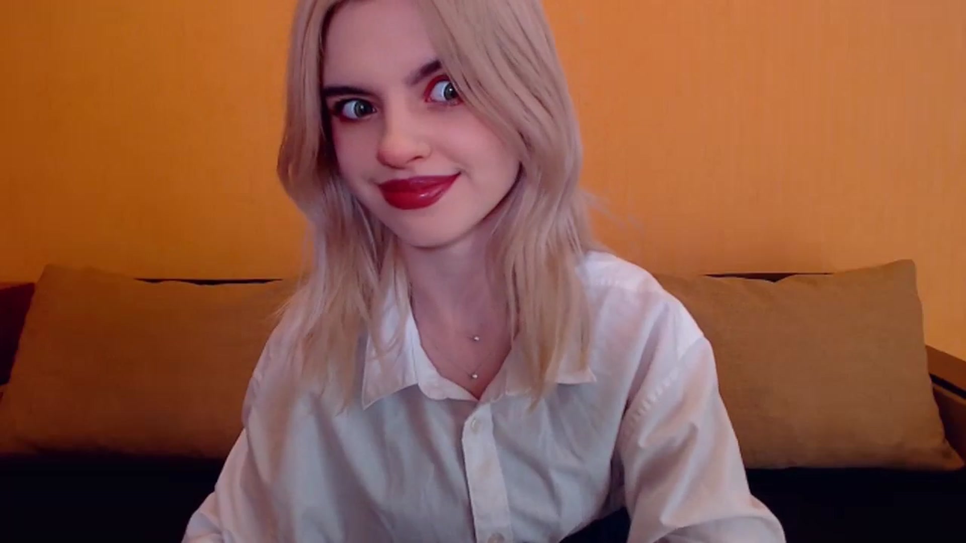 Gallery image thumbnail from Erineys's myfreecams stream on, 12/25/2023, 14:44 image 15 of 20