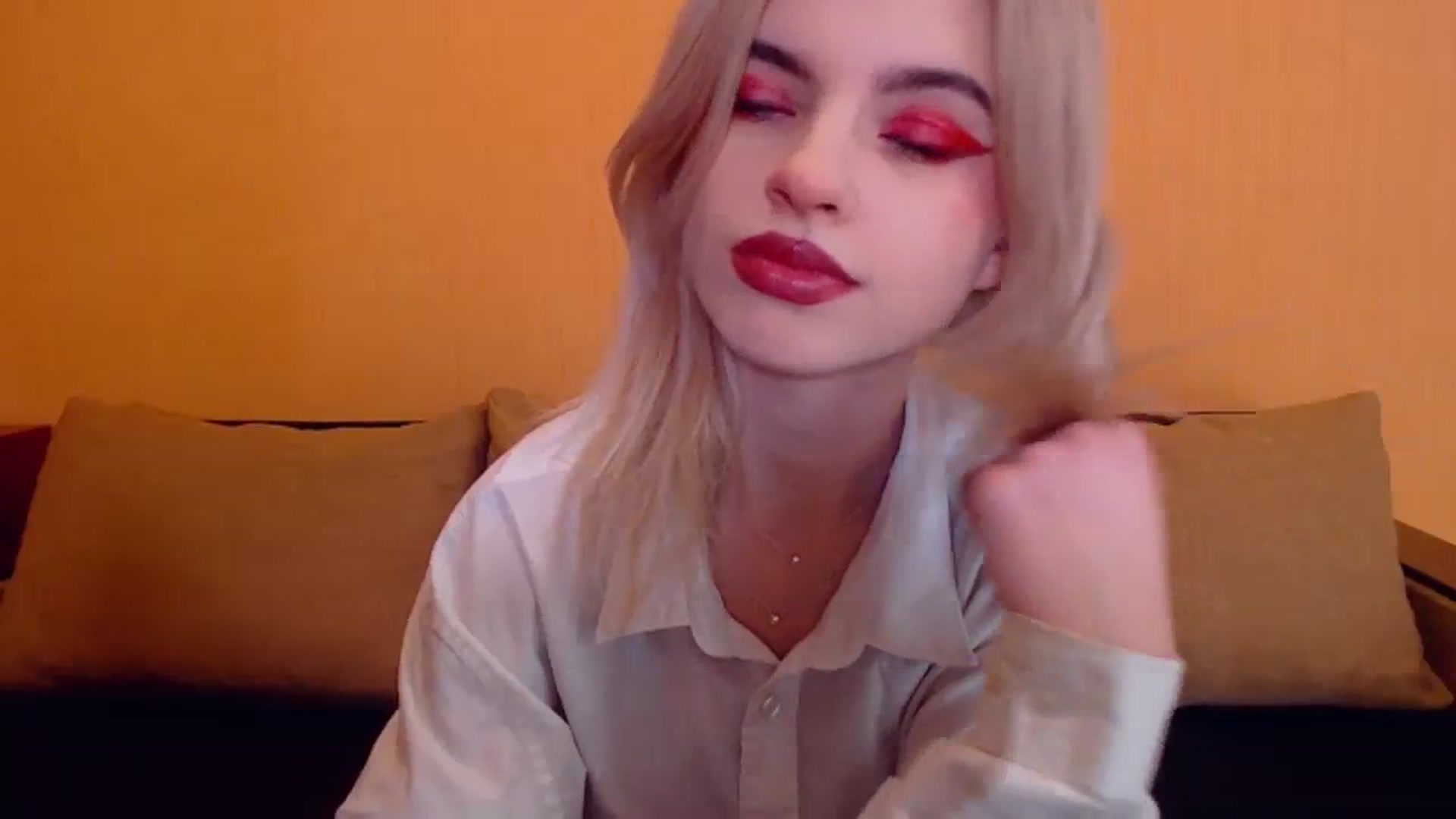 Gallery image thumbnail from Erineys's myfreecams stream on, 12/25/2023, 14:44 image 19 of 20