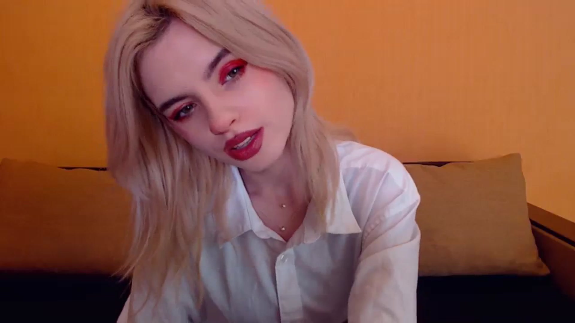 Gallery image thumbnail from Erineys's myfreecams stream on, 12/25/2023, 14:44 image 10 of 20