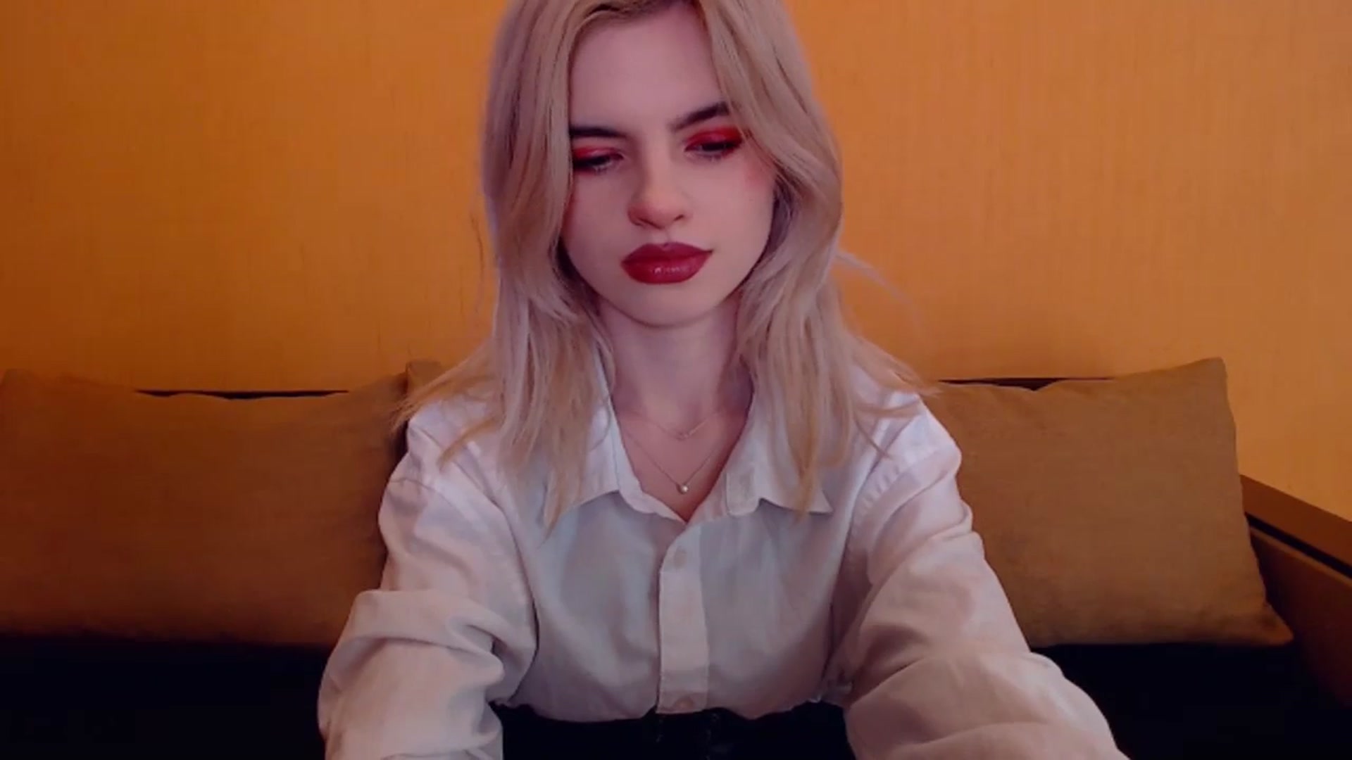 Gallery image thumbnail from Erineys's myfreecams stream on, 12/25/2023, 14:44 image 8 of 20