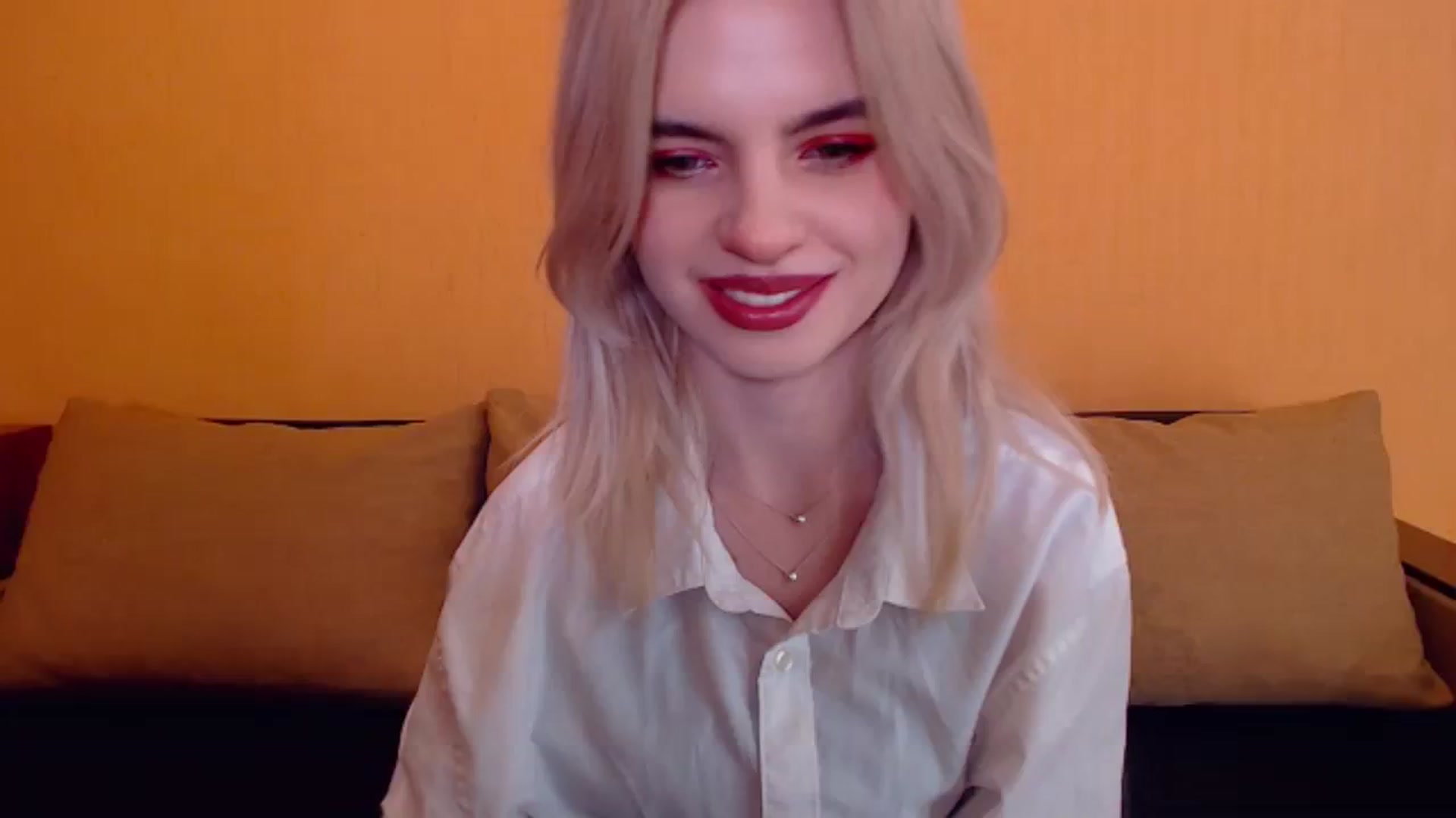 Gallery image thumbnail from Erineys's myfreecams stream on, 12/25/2023, 14:44 image 18 of 20