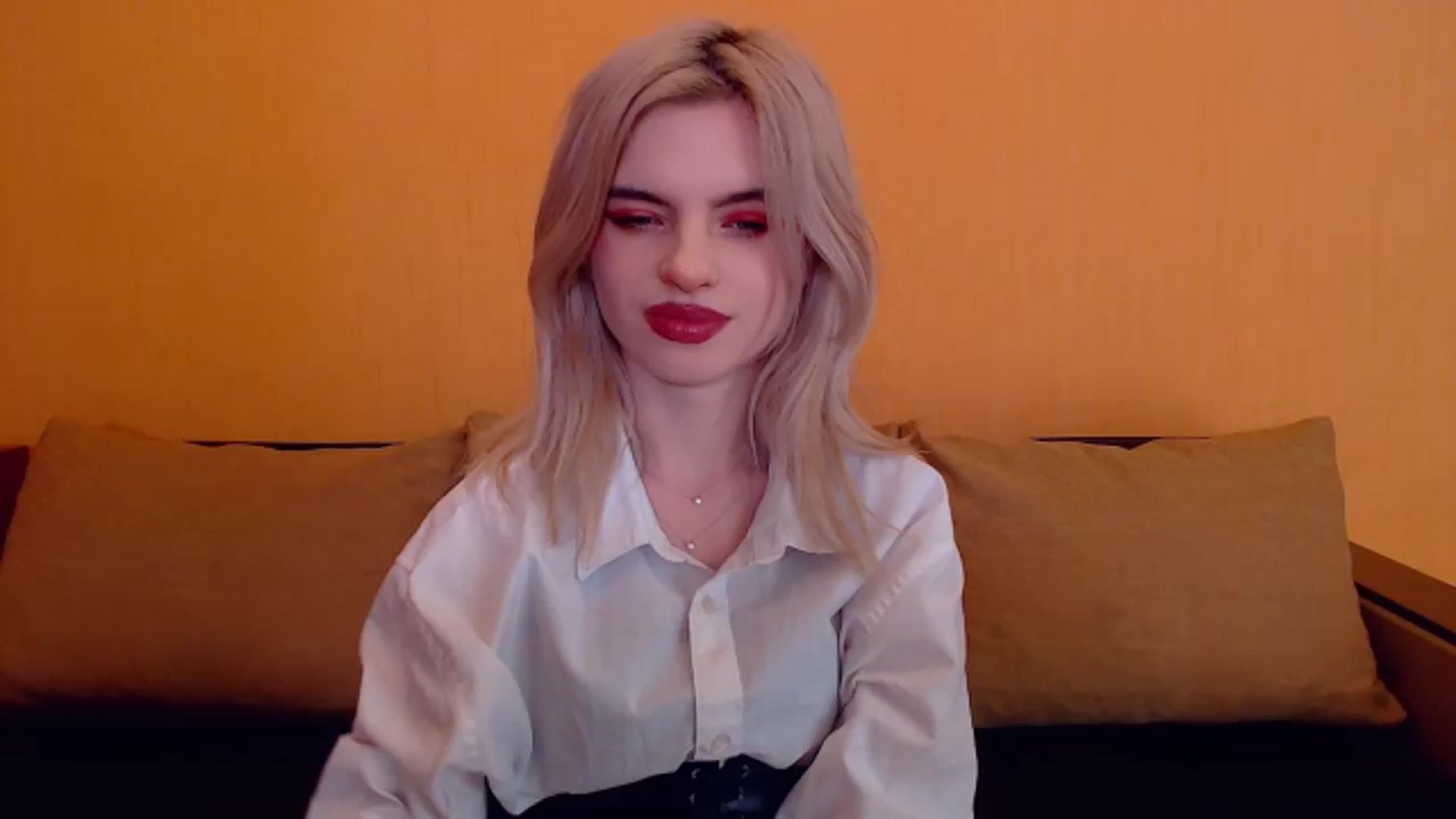 Gallery image thumbnail from Erineys's myfreecams stream on, 12/25/2023, 15:56 image 1 of 20