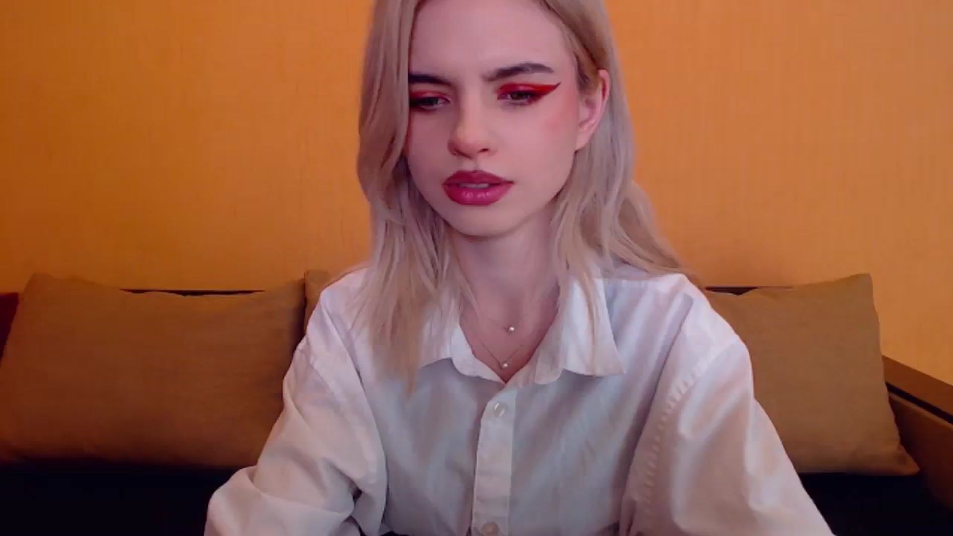 Gallery image thumbnail from Erineys's myfreecams stream on, 12/25/2023, 15:56 image 13 of 20