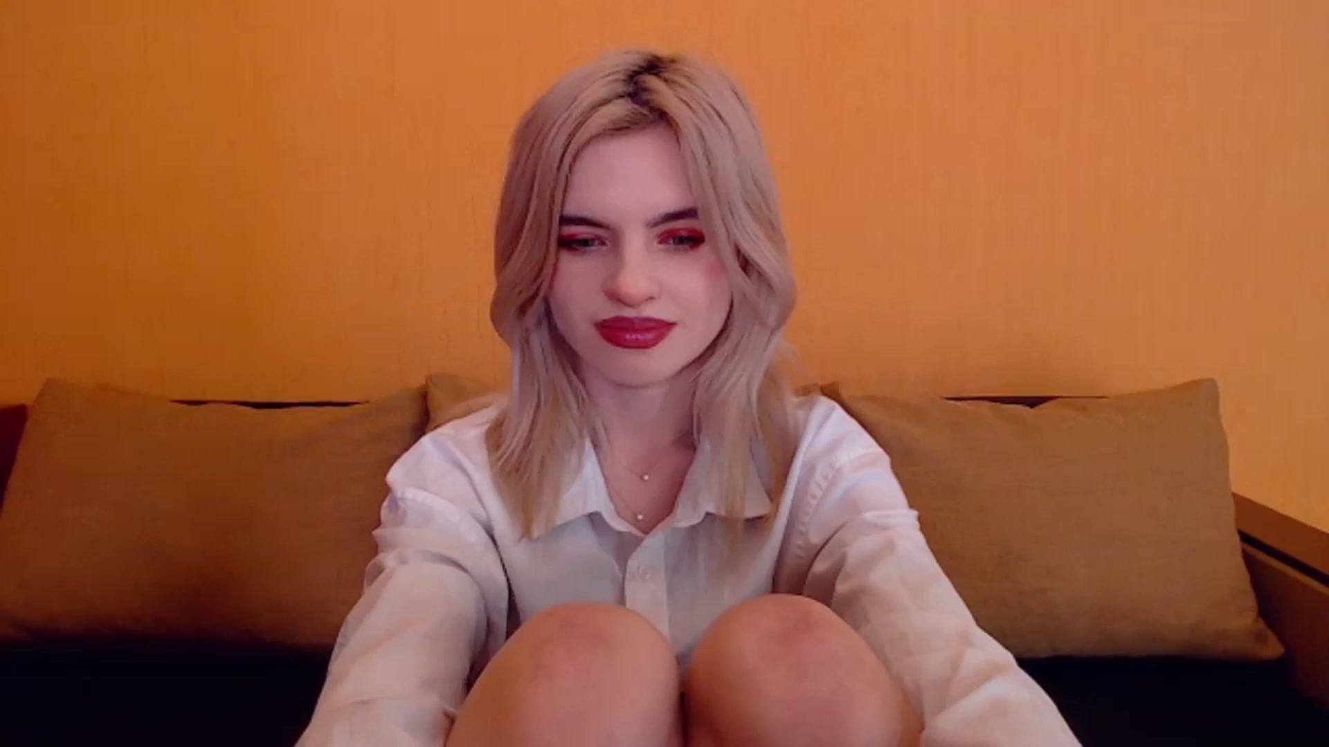 Gallery image thumbnail from Erineys's myfreecams stream on, 12/25/2023, 15:56 image 5 of 20