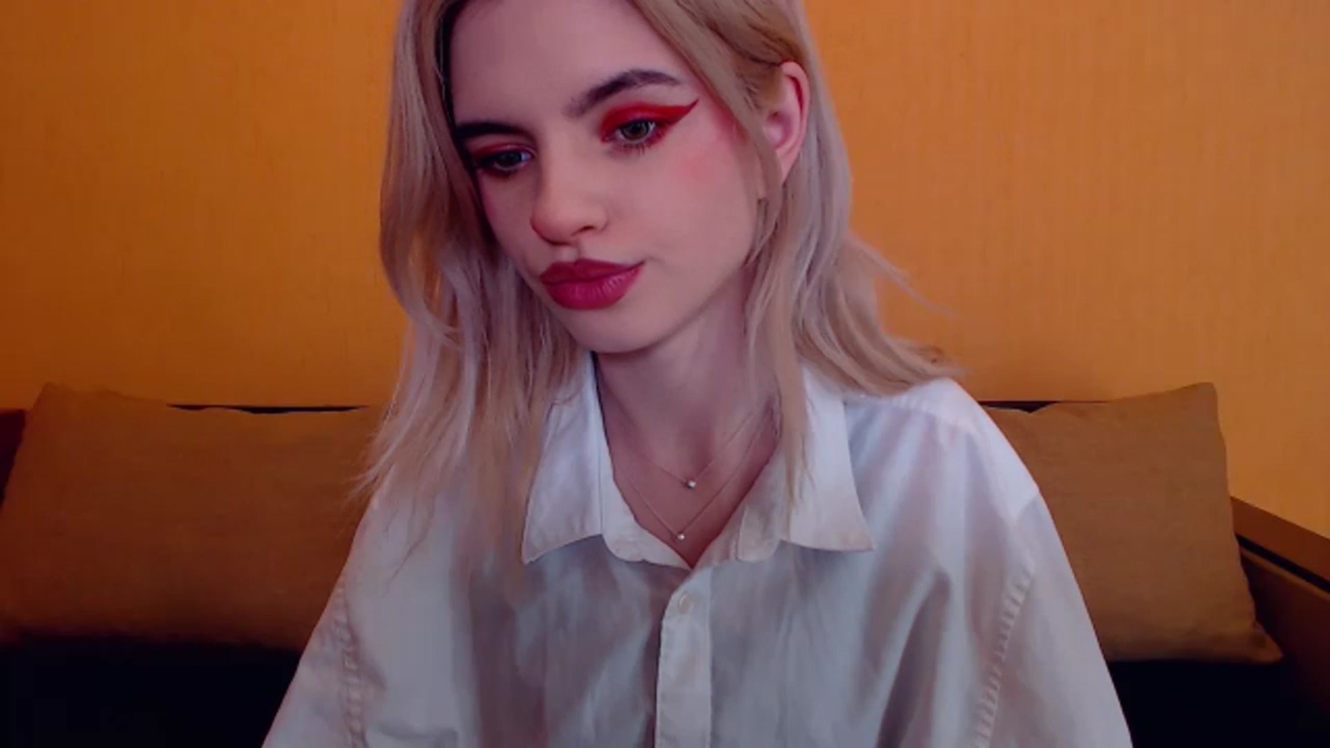 Gallery image thumbnail from Erineys's myfreecams stream on, 12/25/2023, 15:56 image 14 of 20