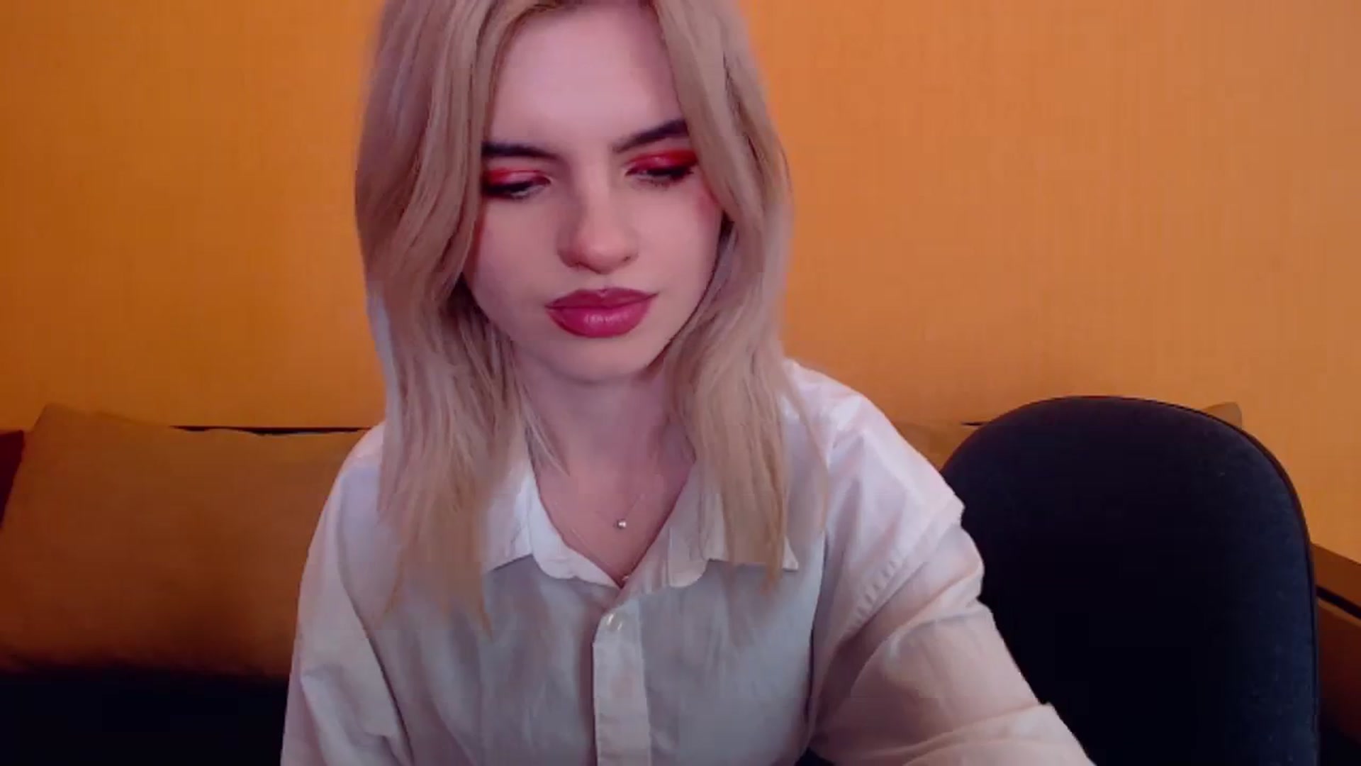Gallery image thumbnail from Erineys's myfreecams stream on, 12/25/2023, 15:56 image 18 of 20