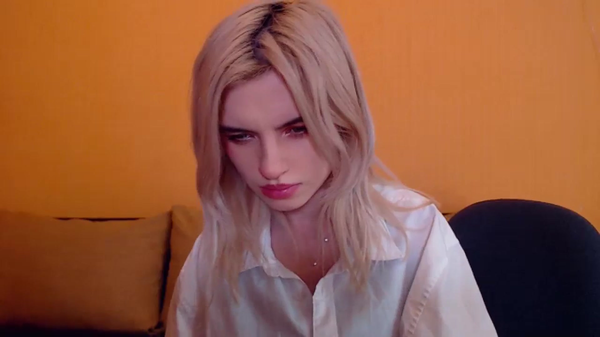 Gallery image thumbnail from Erineys's myfreecams stream on, 12/25/2023, 18:40 image 20 of 20