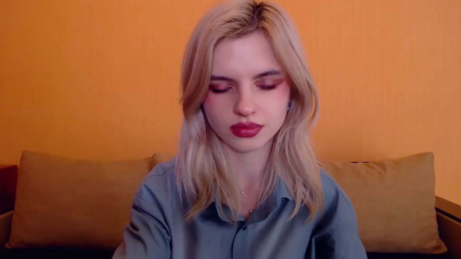 Gallery image thumbnail from Erineys's myfreecams stream on, 12/28/2023, 14:28 image 16 of 20