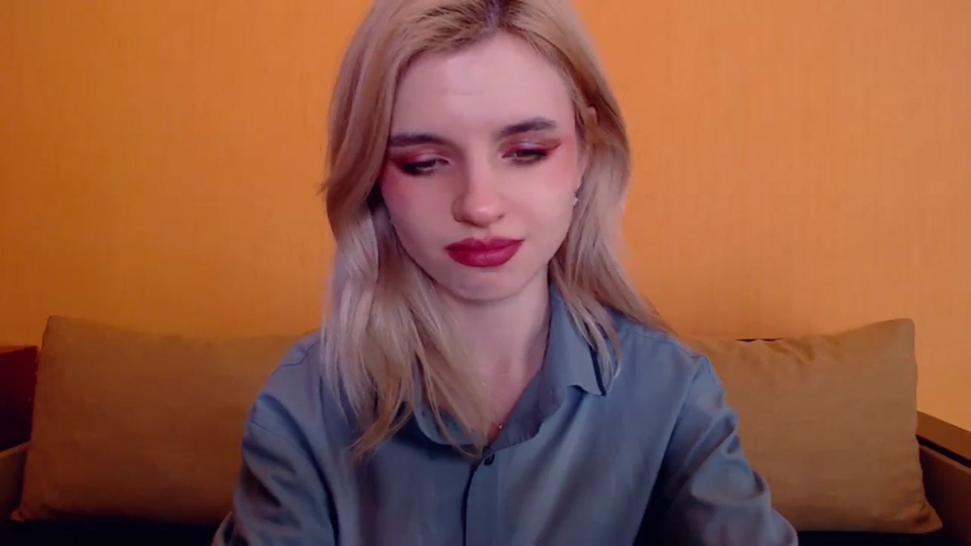 Gallery image thumbnail from Erineys's myfreecams stream on, 12/28/2023, 14:28 image 11 of 20