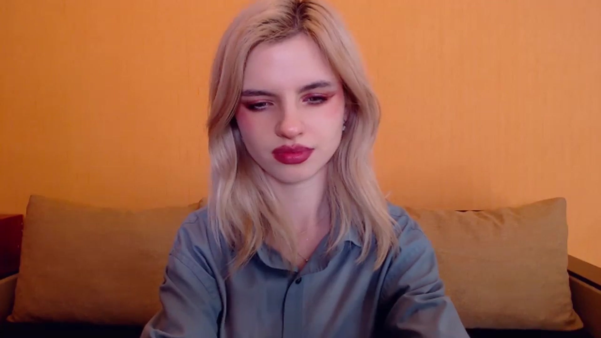 Gallery image thumbnail from Erineys's myfreecams stream on, 12/28/2023, 14:28 image 5 of 20