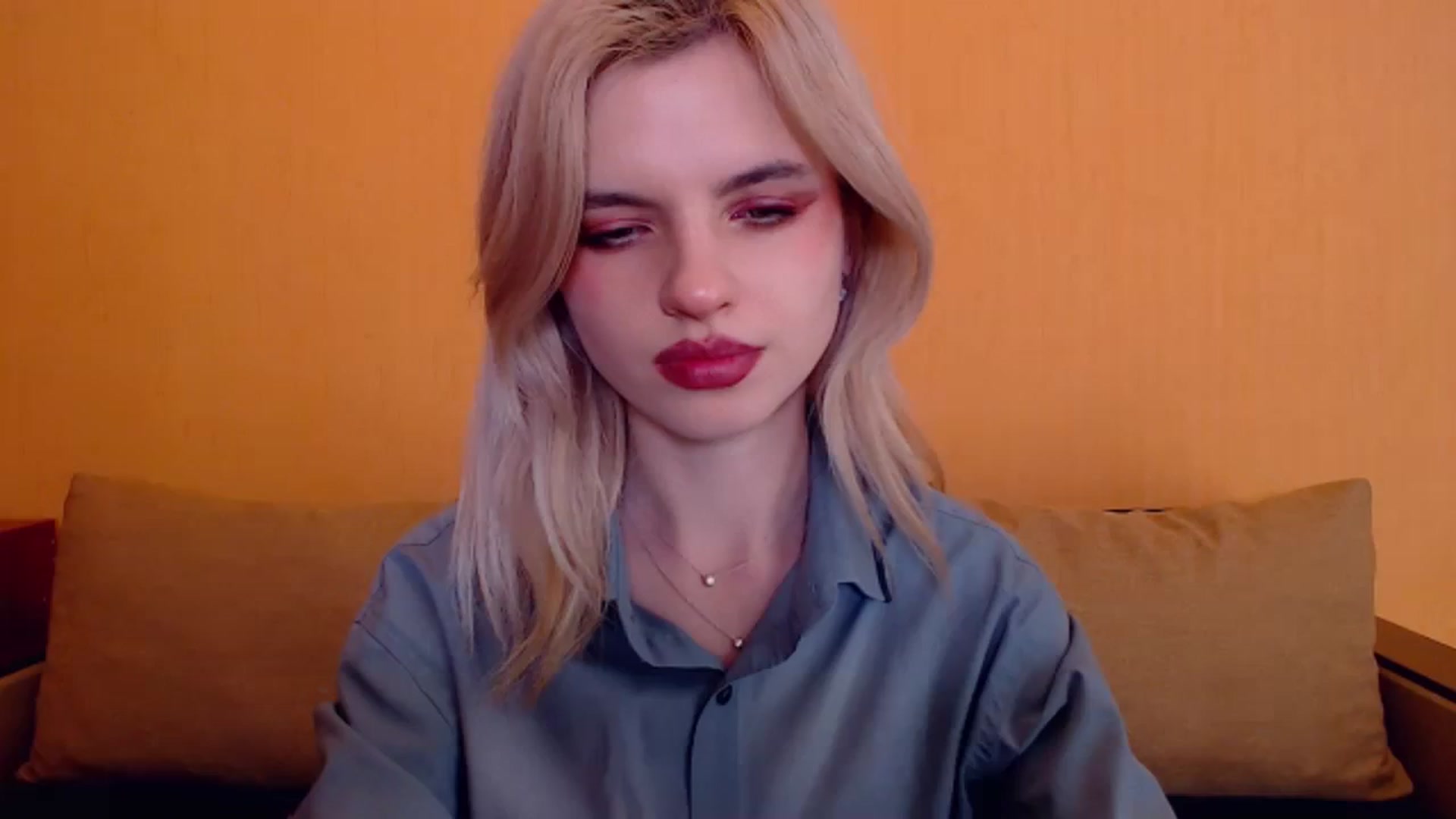Gallery image thumbnail from Erineys's myfreecams stream on, 12/28/2023, 14:28 image 1 of 20