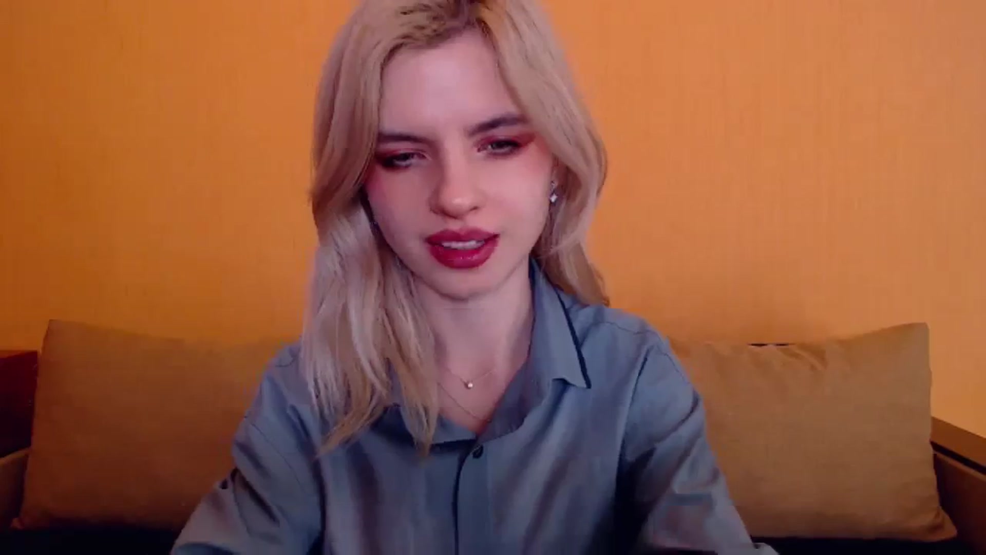 Gallery image thumbnail from Erineys's myfreecams stream on, 12/28/2023, 14:28 image 4 of 20