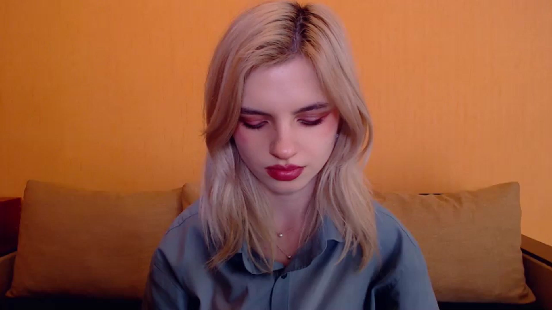 Gallery image thumbnail from Erineys's myfreecams stream on, 12/28/2023, 14:28 image 19 of 20