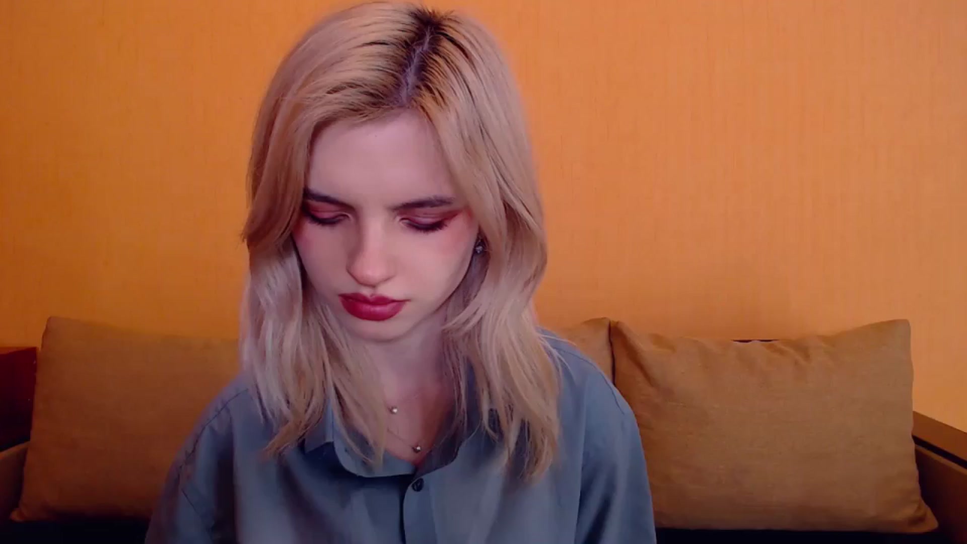 Gallery image thumbnail from Erineys's myfreecams stream on, 12/28/2023, 14:28 image 10 of 20