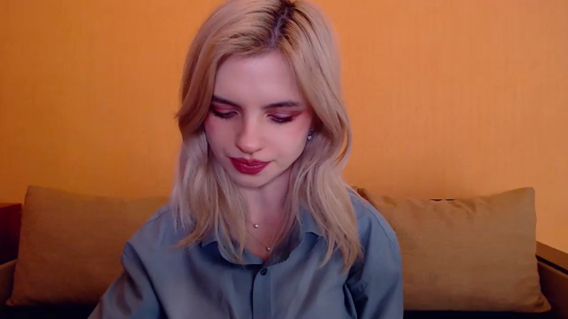 Gallery image thumbnail from Erineys's myfreecams stream on, 12/28/2023, 14:28 image 13 of 20