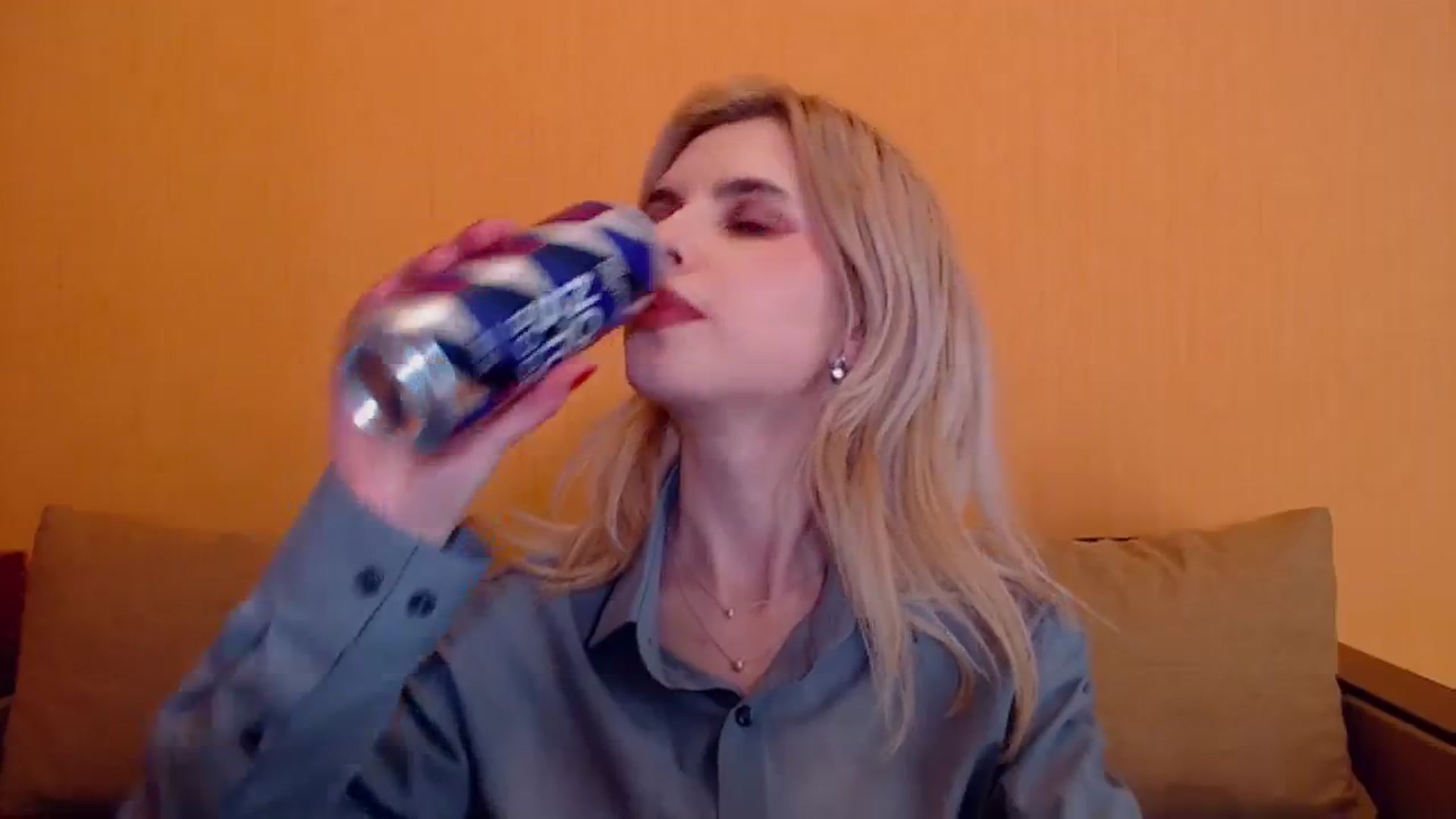 Gallery image thumbnail from Erineys's myfreecams stream on, 12/28/2023, 16:52 image 5 of 20