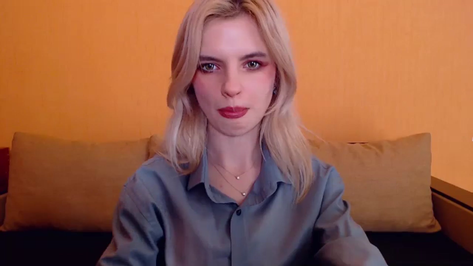 Gallery image thumbnail from Erineys's myfreecams stream on, 12/28/2023, 16:52 image 10 of 20