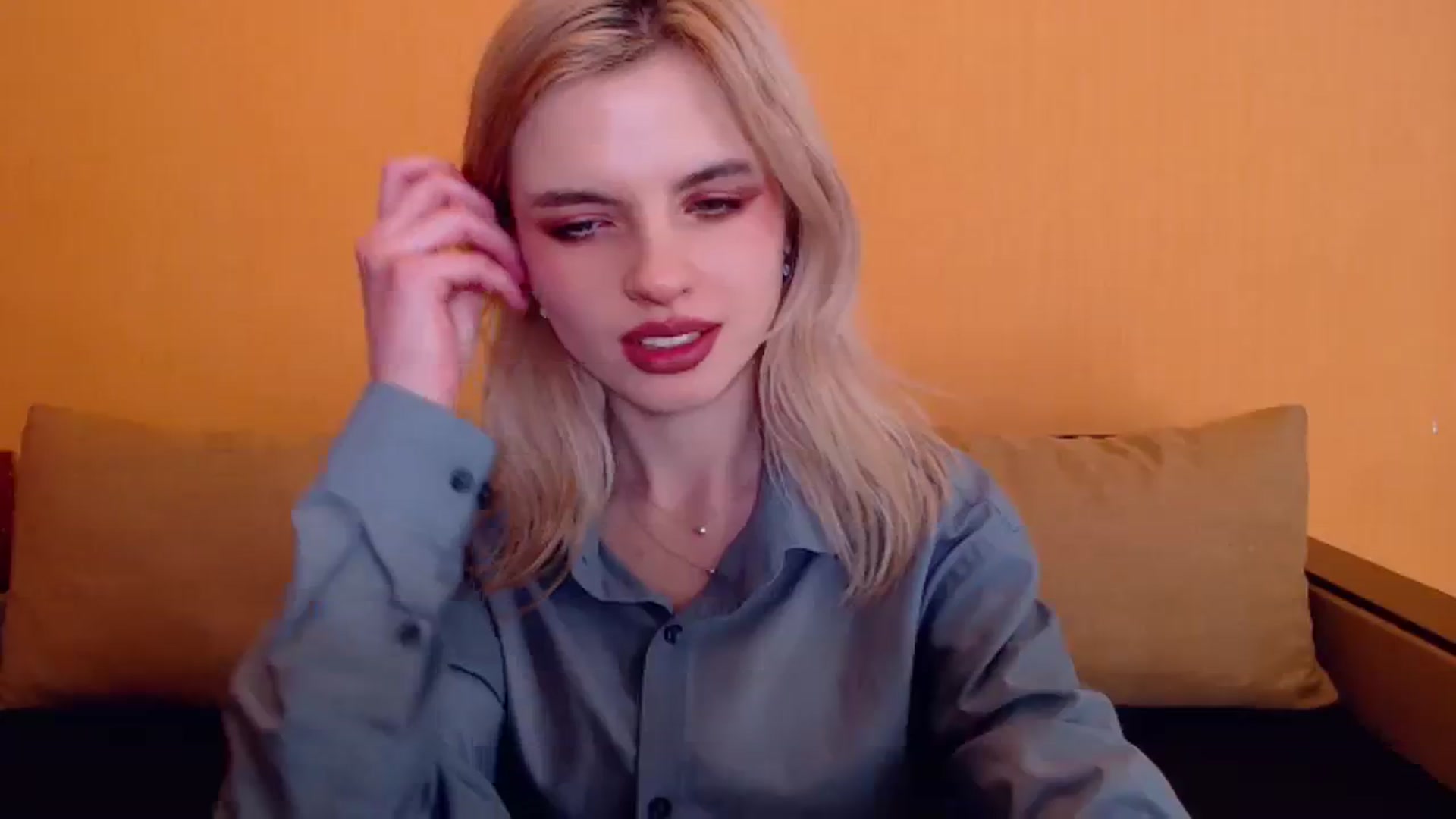 Gallery image thumbnail from Erineys's myfreecams stream on, 12/28/2023, 16:52 image 14 of 20