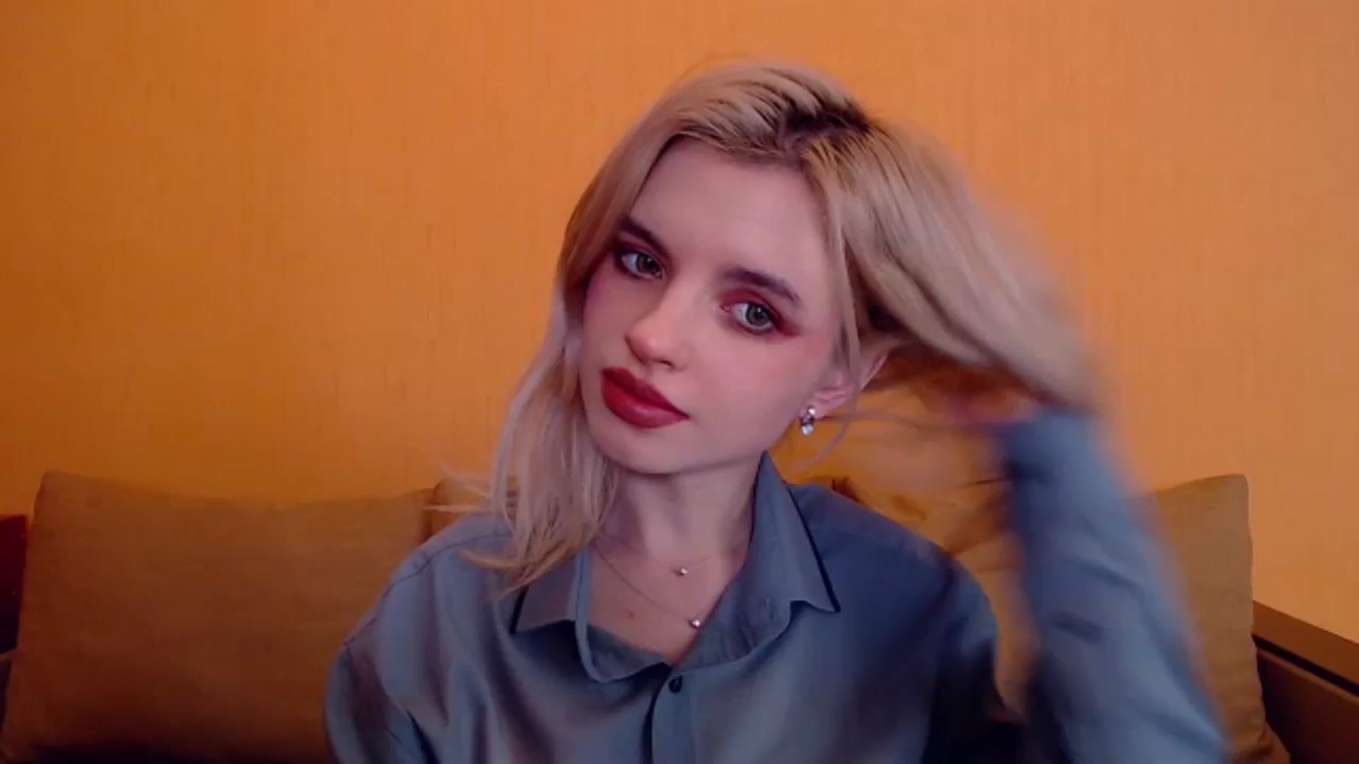 Gallery image thumbnail from Erineys's myfreecams stream on, 12/28/2023, 16:52 image 3 of 20