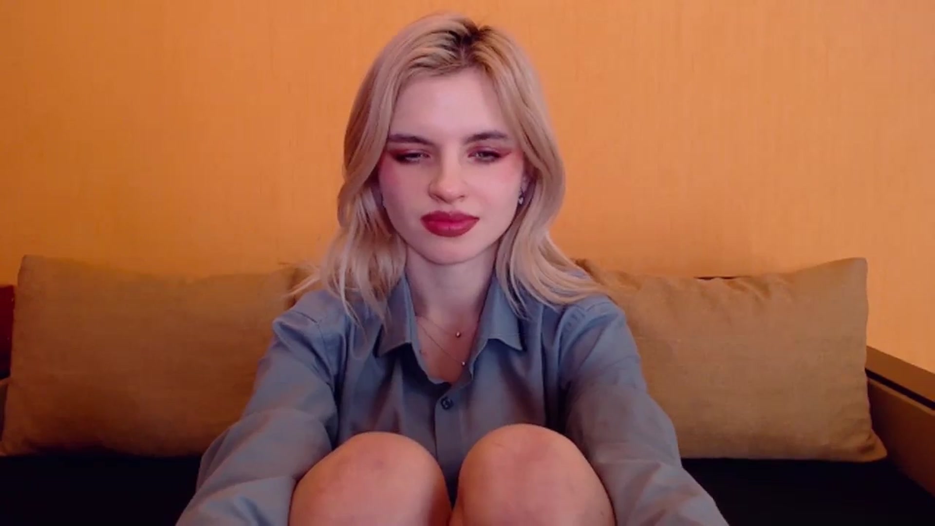 Gallery image thumbnail from Erineys's myfreecams stream on, 12/28/2023, 16:52 image 16 of 20