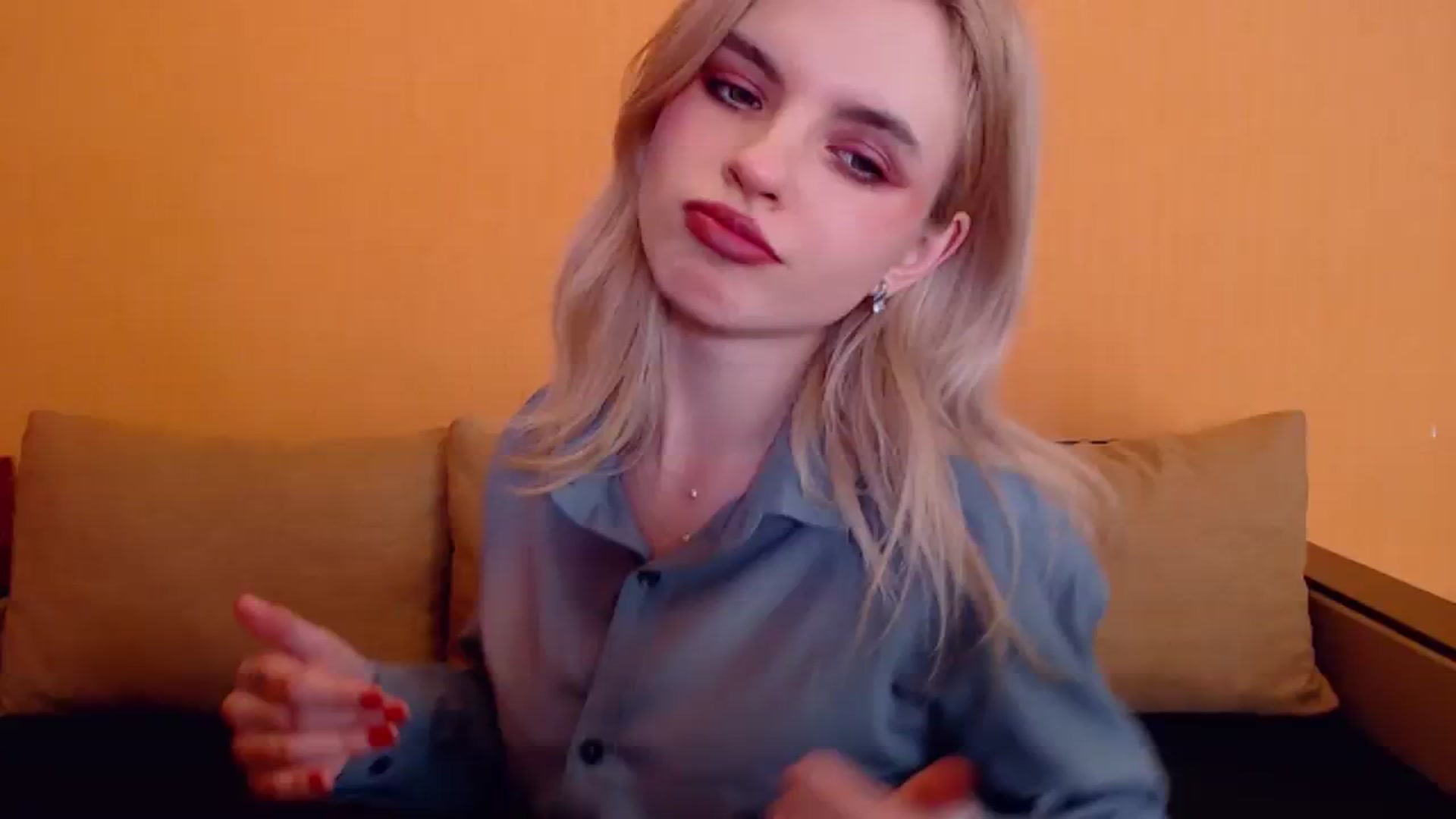 Gallery image thumbnail from Erineys's myfreecams stream on, 12/28/2023, 16:52 image 12 of 20
