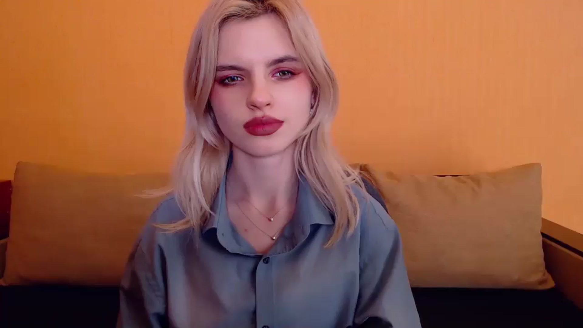 Gallery image thumbnail from Erineys's myfreecams stream on, 12/28/2023, 18:28 image 10 of 20