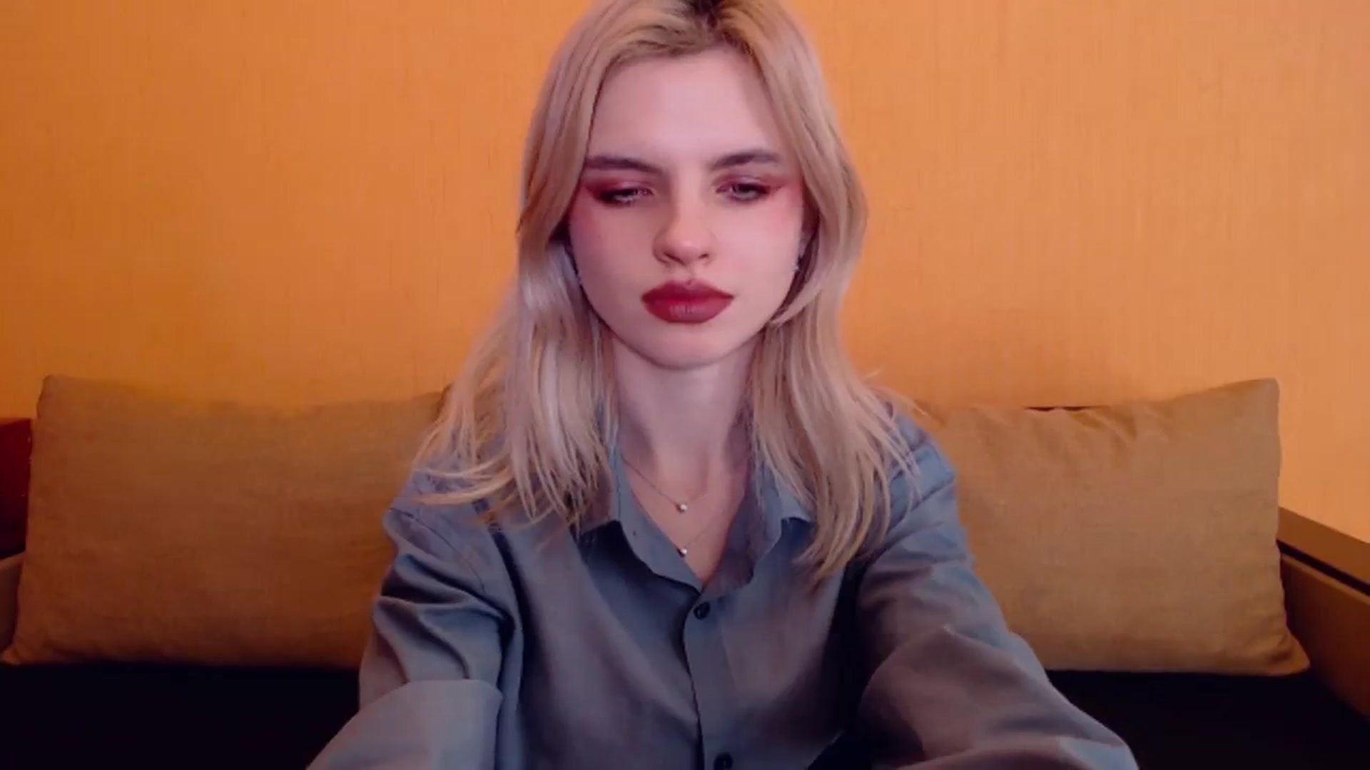 Gallery image thumbnail from Erineys's myfreecams stream on, 12/28/2023, 18:28 image 2 of 20