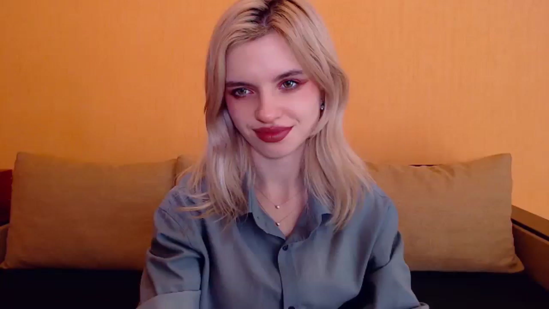 Gallery image thumbnail from Erineys's myfreecams stream on, 12/28/2023, 18:28 image 3 of 20