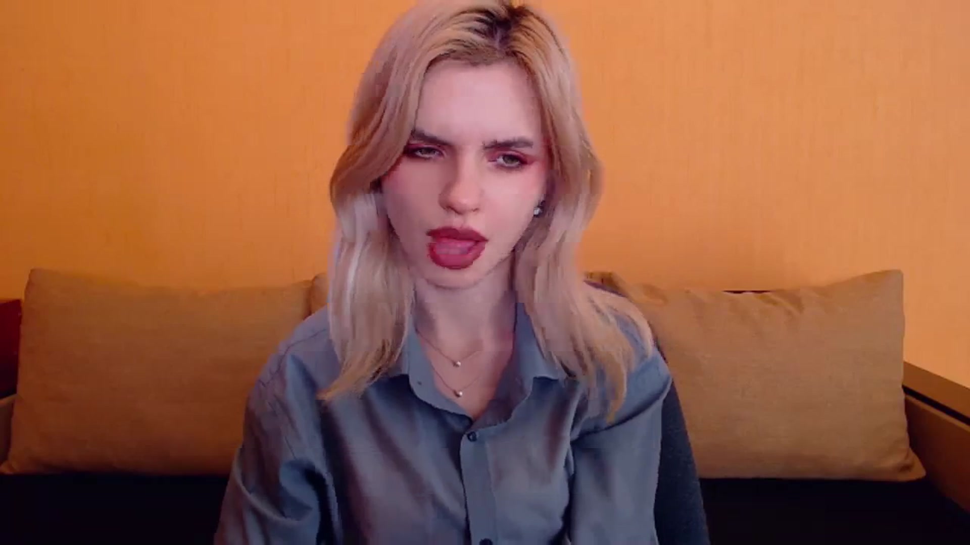 Gallery image thumbnail from Erineys's myfreecams stream on, 12/28/2023, 18:28 image 5 of 20