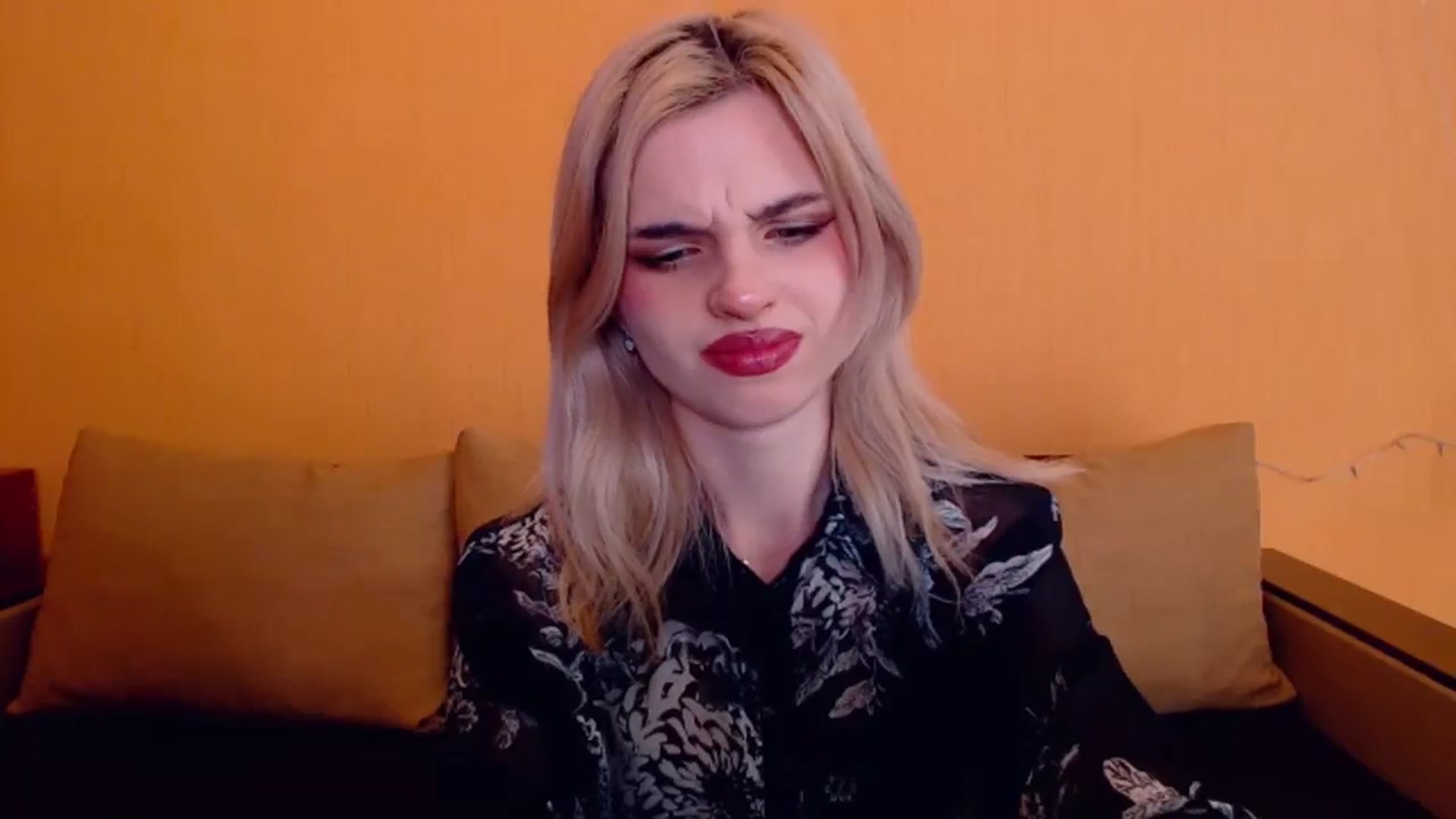 Gallery image thumbnail from Erineys's myfreecams stream on, 12/29/2023, 16:16 image 15 of 20
