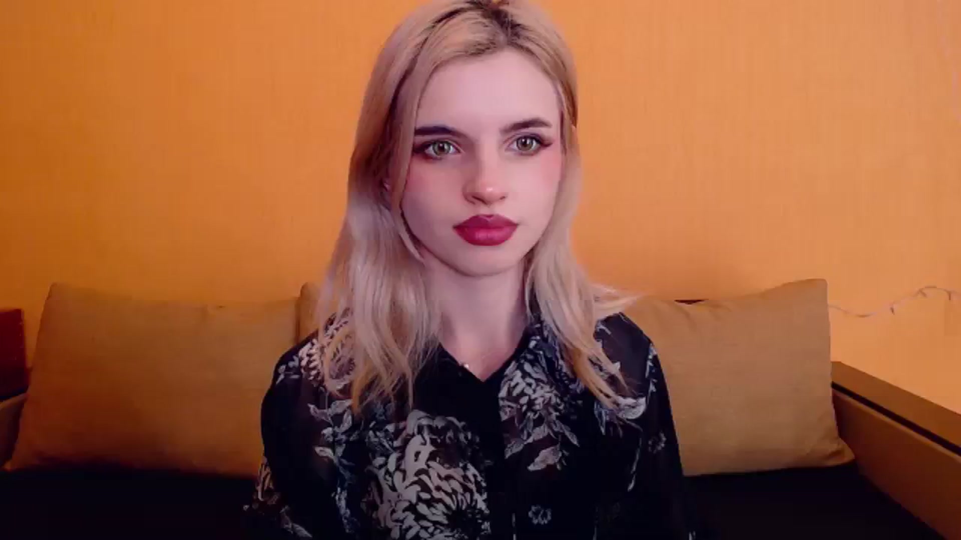 Gallery image thumbnail from Erineys's myfreecams stream on, 12/29/2023, 16:16 image 5 of 20