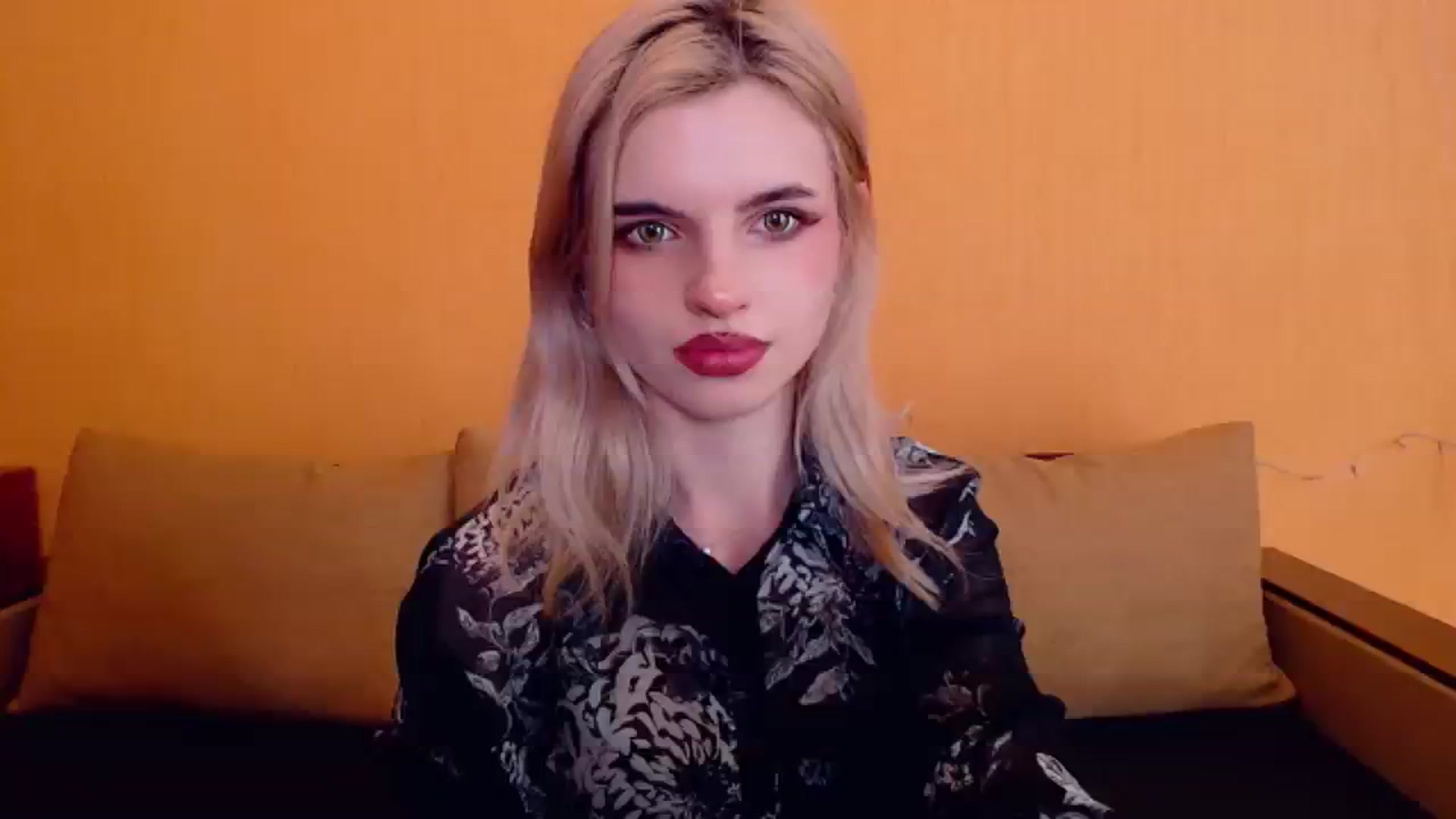 Gallery image thumbnail from Erineys's myfreecams stream on, 12/29/2023, 16:16 image 8 of 20