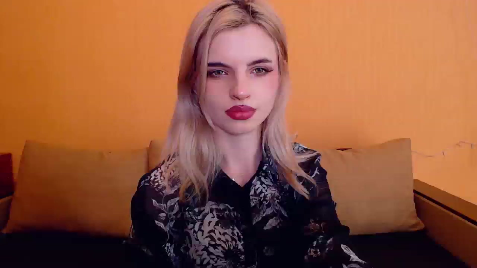 Gallery image thumbnail from Erineys's myfreecams stream on, 12/29/2023, 16:16 image 9 of 20