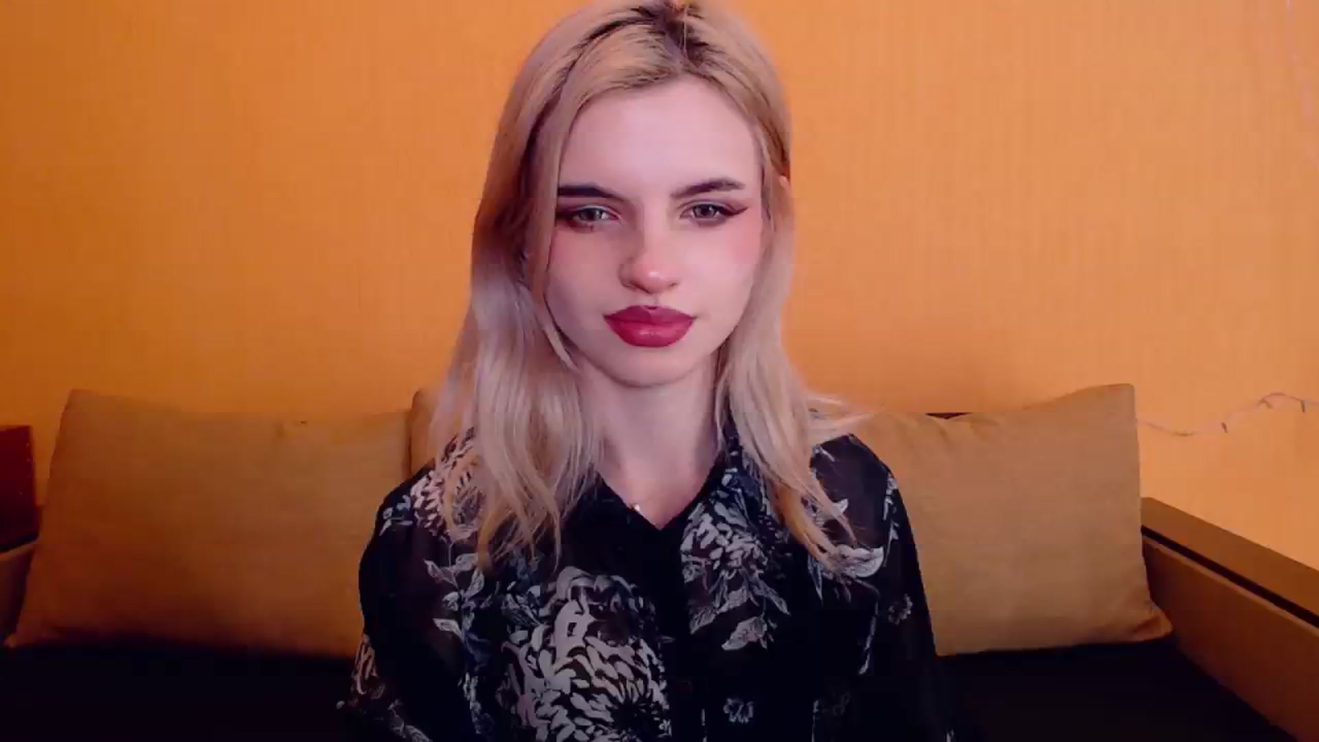 Gallery image thumbnail from Erineys's myfreecams stream on, 12/29/2023, 16:16 image 6 of 20