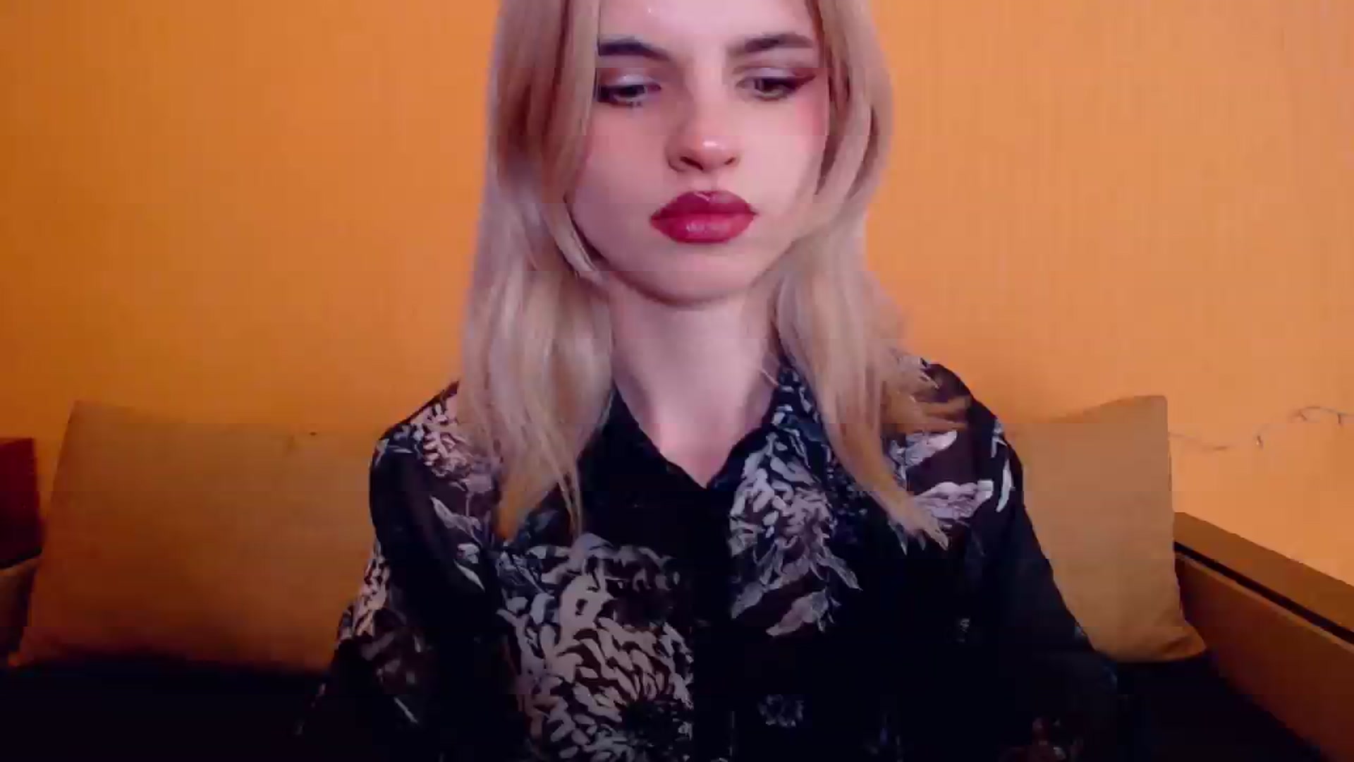 Gallery image thumbnail from Erineys's myfreecams stream on, 12/29/2023, 16:16 image 17 of 20