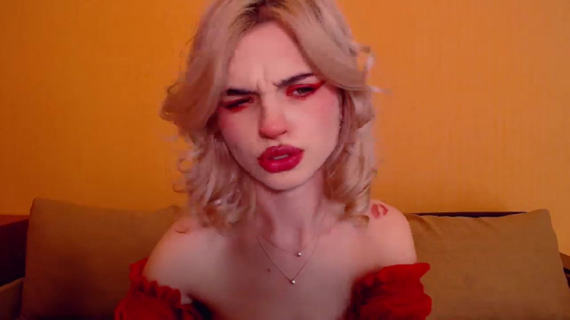 Gallery image thumbnail from Erineys's myfreecams stream on, 12/31/2023, 15:21 image 18 of 20