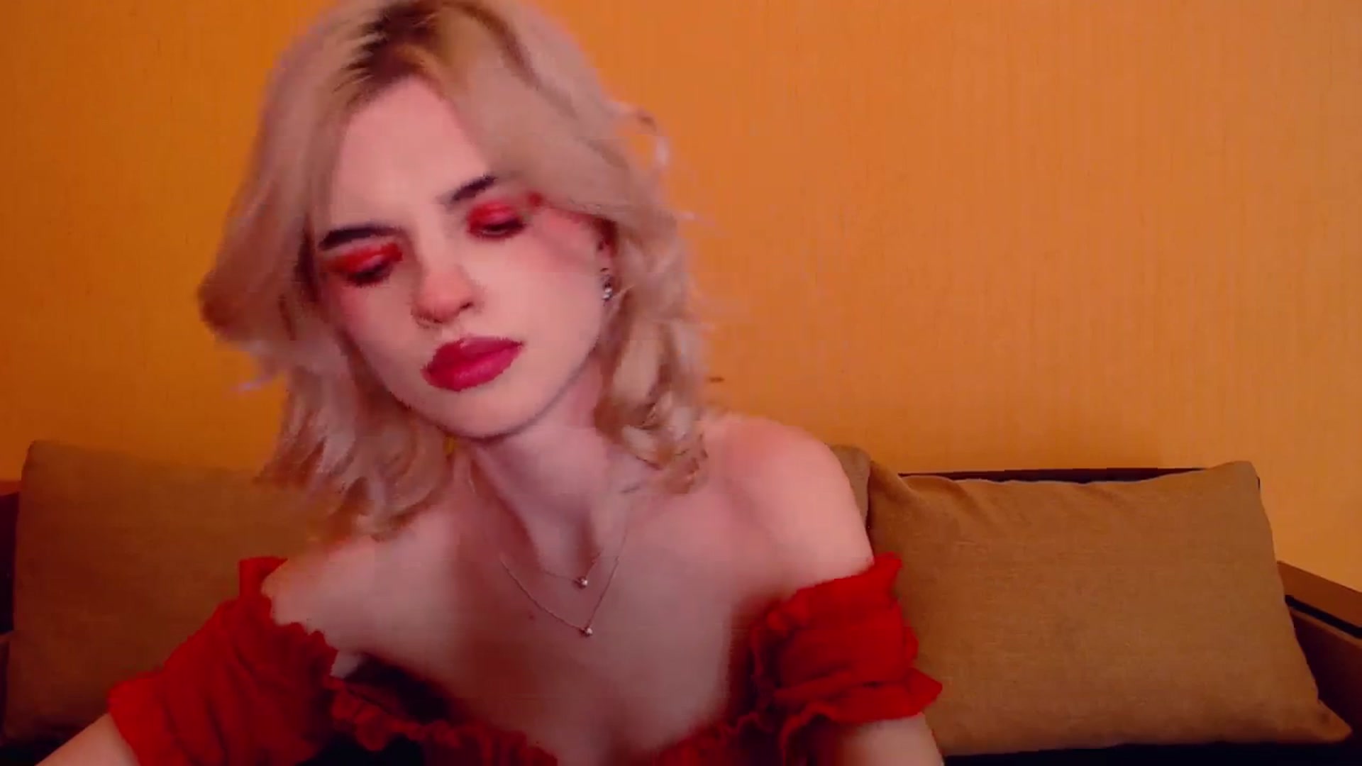 Gallery image thumbnail from Erineys's myfreecams stream on, 12/31/2023, 17:14 image 13 of 20