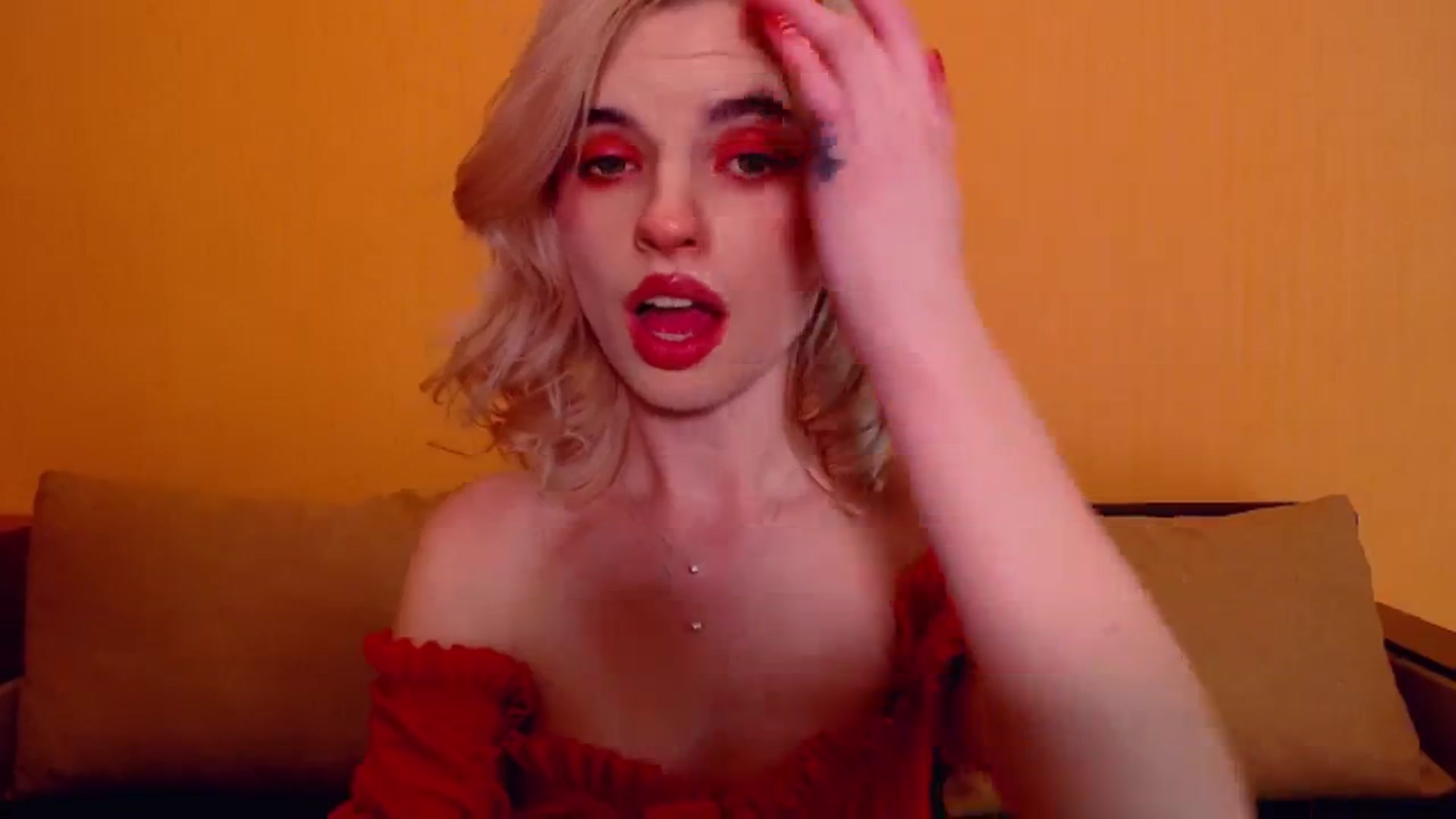 Gallery image thumbnail from Erineys's myfreecams stream on, 12/31/2023, 17:38 image 15 of 20