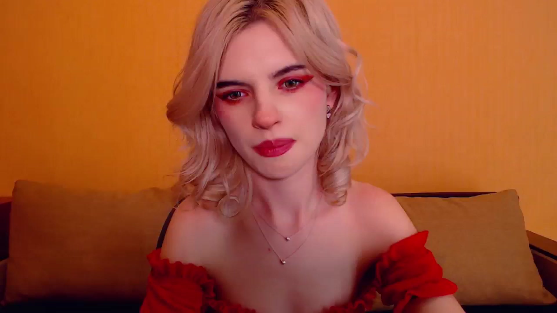 Gallery image thumbnail from Erineys's myfreecams stream on, 12/31/2023, 17:38 image 6 of 20