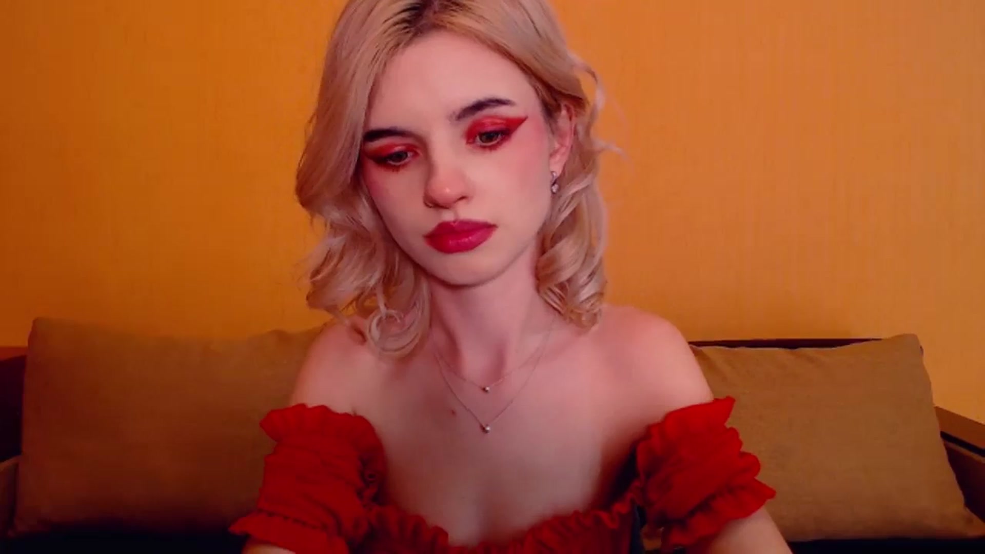 Gallery image thumbnail from Erineys's myfreecams stream on, 12/31/2023, 17:55 image 17 of 20