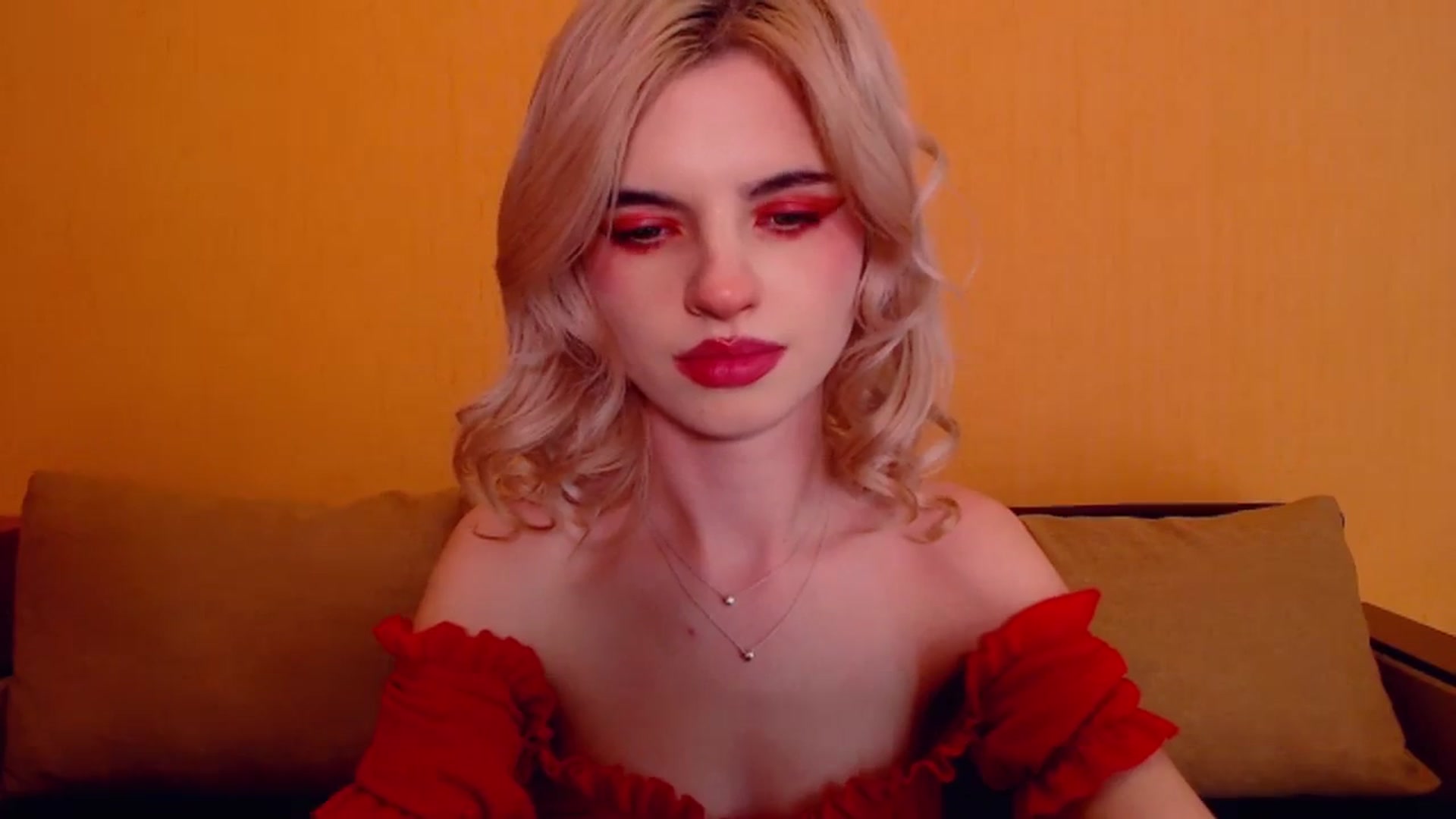 Gallery image thumbnail from Erineys's myfreecams stream on, 12/31/2023, 17:55 image 11 of 20