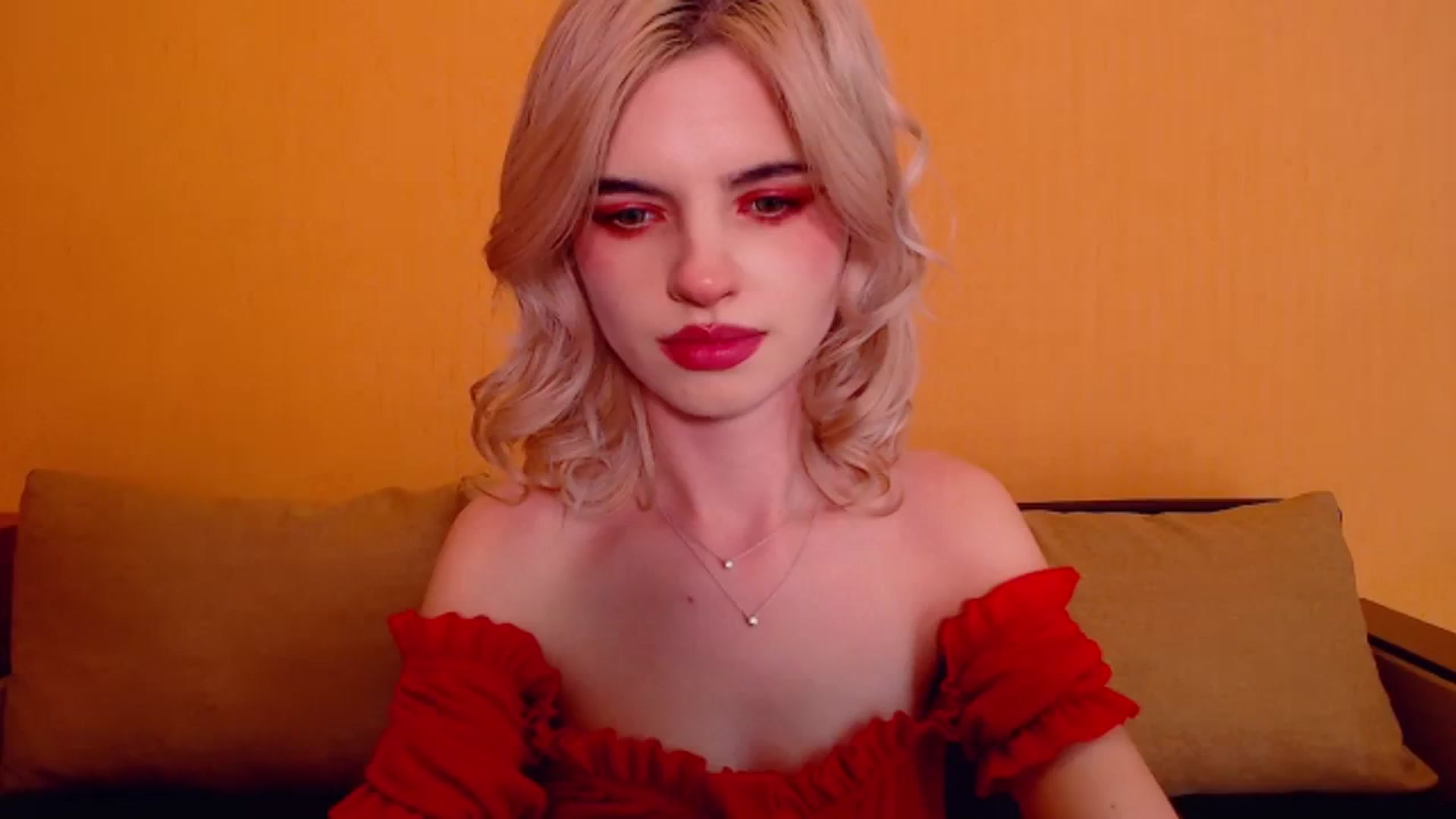 Gallery image thumbnail from Erineys's myfreecams stream on, 12/31/2023, 17:55 image 10 of 20