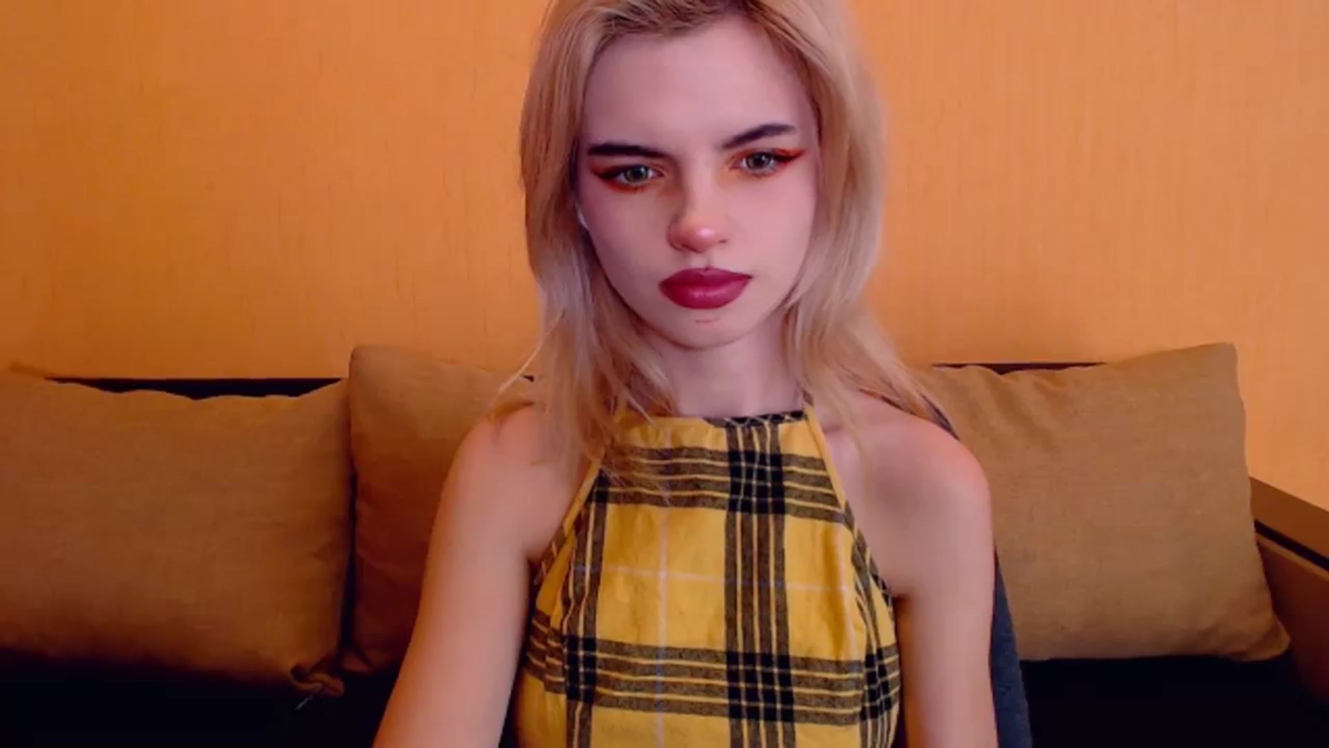 Gallery image thumbnail from Erineys's myfreecams stream on, 01/07/2024, 16:45 image 12 of 20