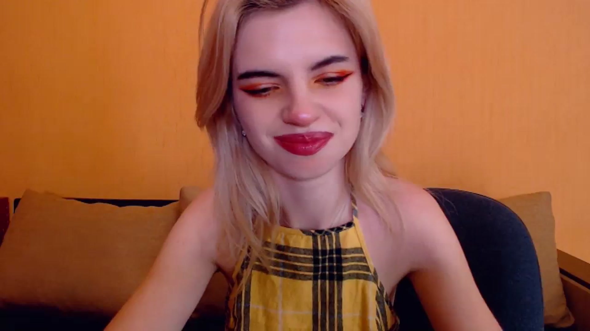 Gallery image thumbnail from Erineys's myfreecams stream on, 01/07/2024, 18:47 image 12 of 20