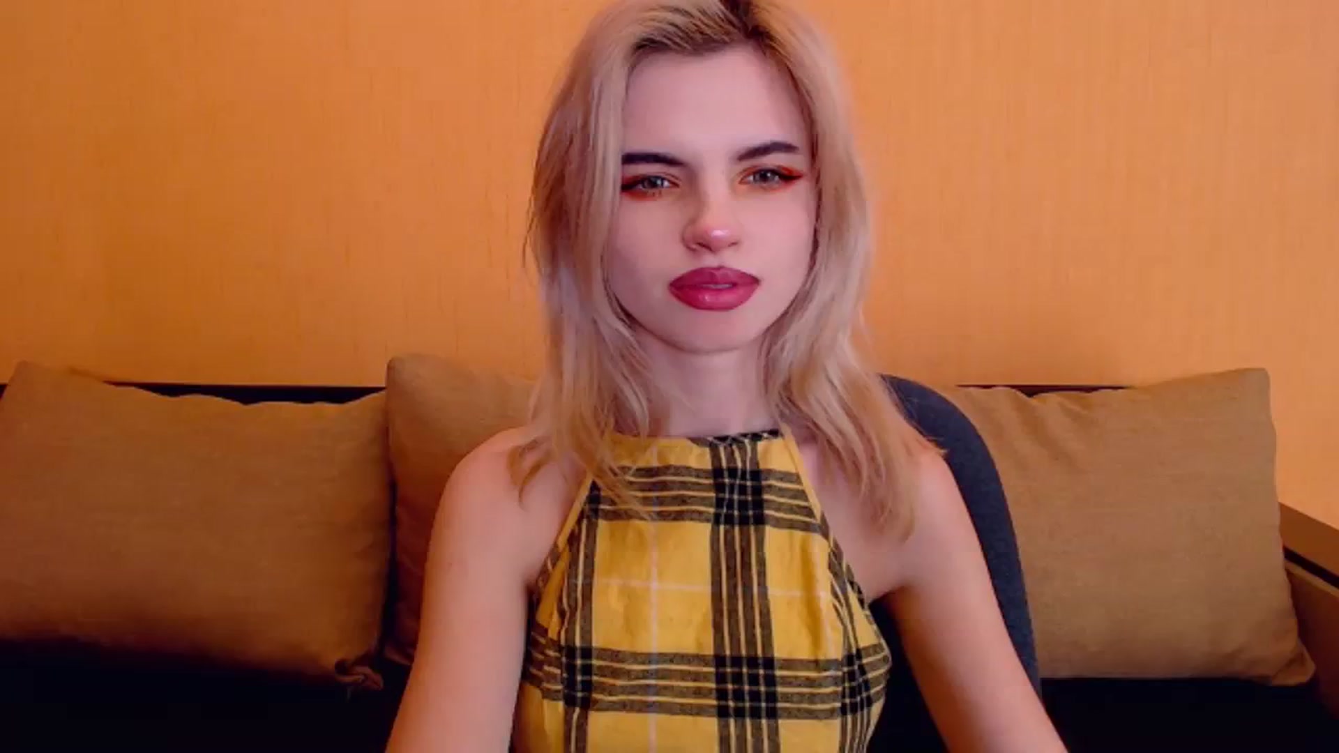 Gallery image thumbnail from Erineys's myfreecams stream on, 01/07/2024, 18:47 image 1 of 20