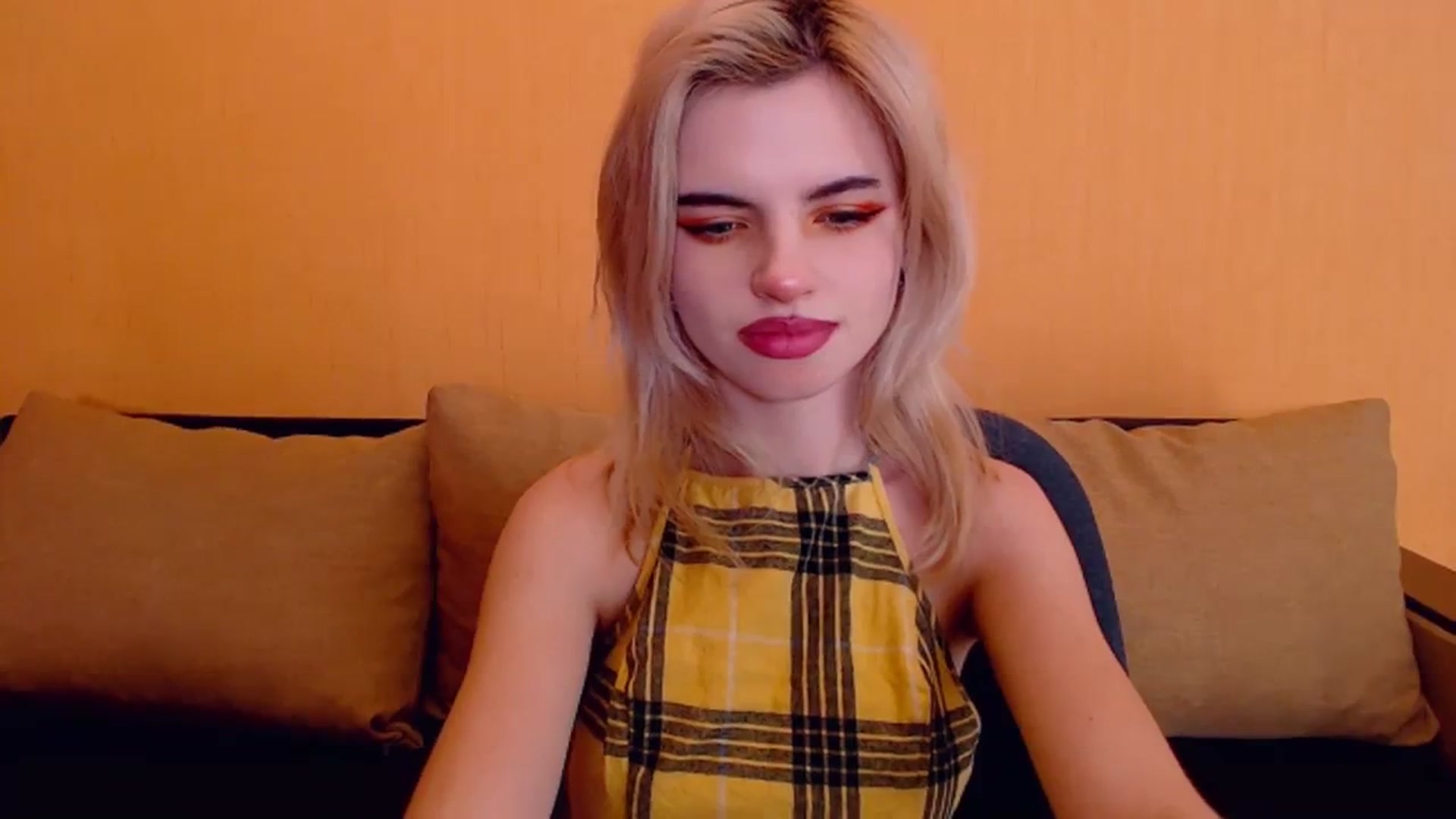 Gallery image thumbnail from Erineys's myfreecams stream on, 01/07/2024, 18:47 image 5 of 20