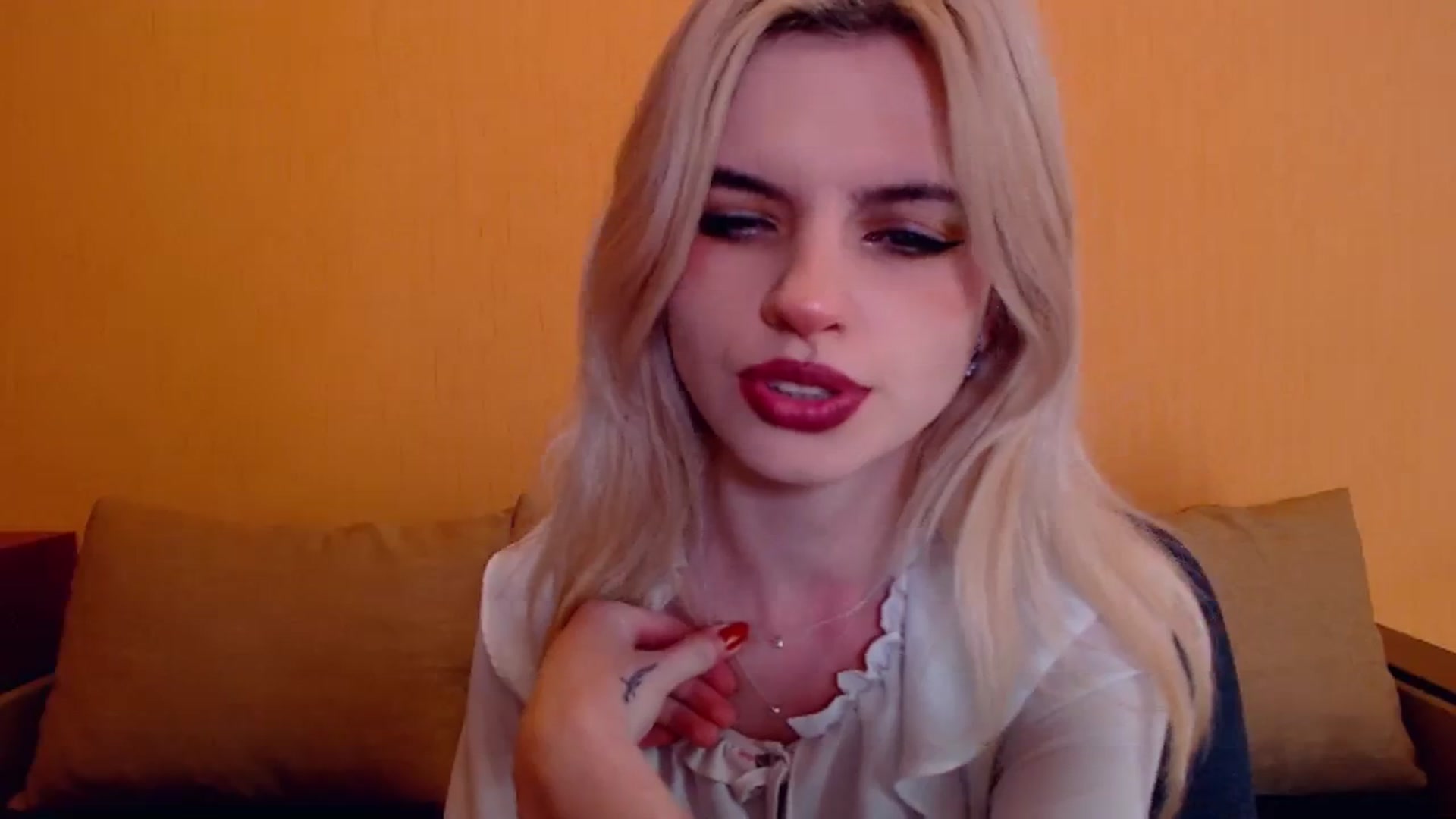 Gallery image thumbnail from Erineys's myfreecams stream on, 01/11/2024, 14:52 image 7 of 20