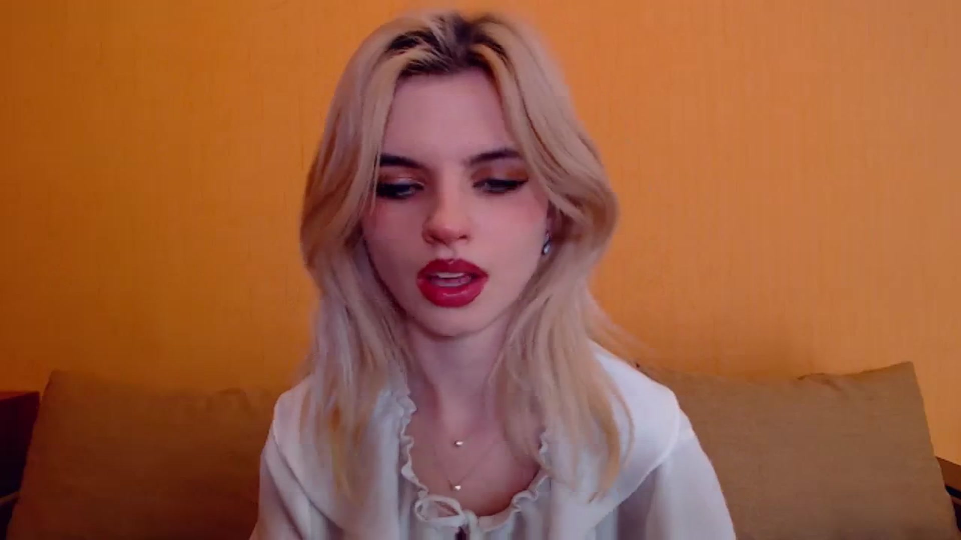 Gallery image thumbnail from Erineys's myfreecams stream on, 01/11/2024, 17:03 image 20 of 20