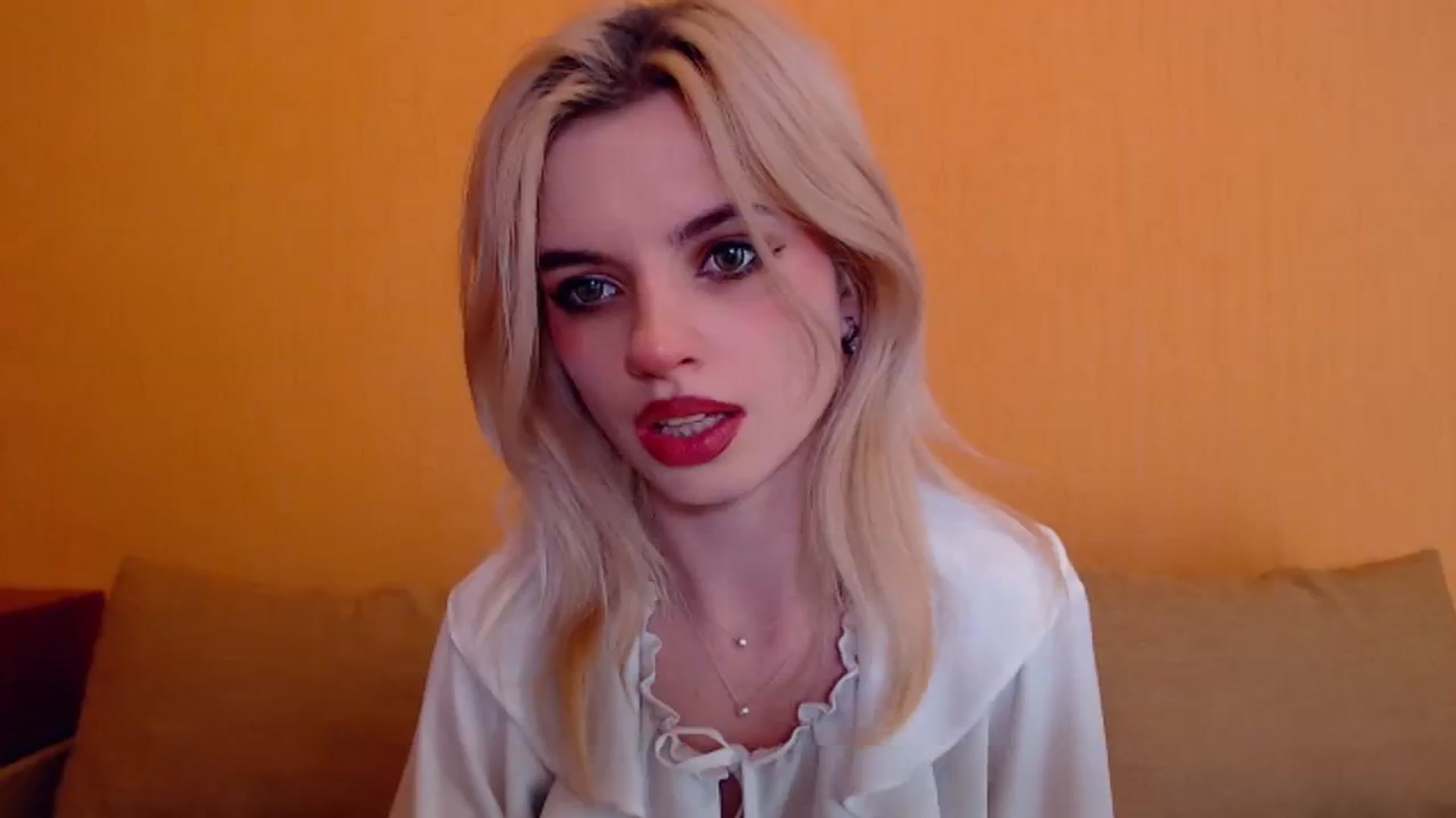 Gallery image thumbnail from Erineys's myfreecams stream on, 01/11/2024, 17:03 image 11 of 20