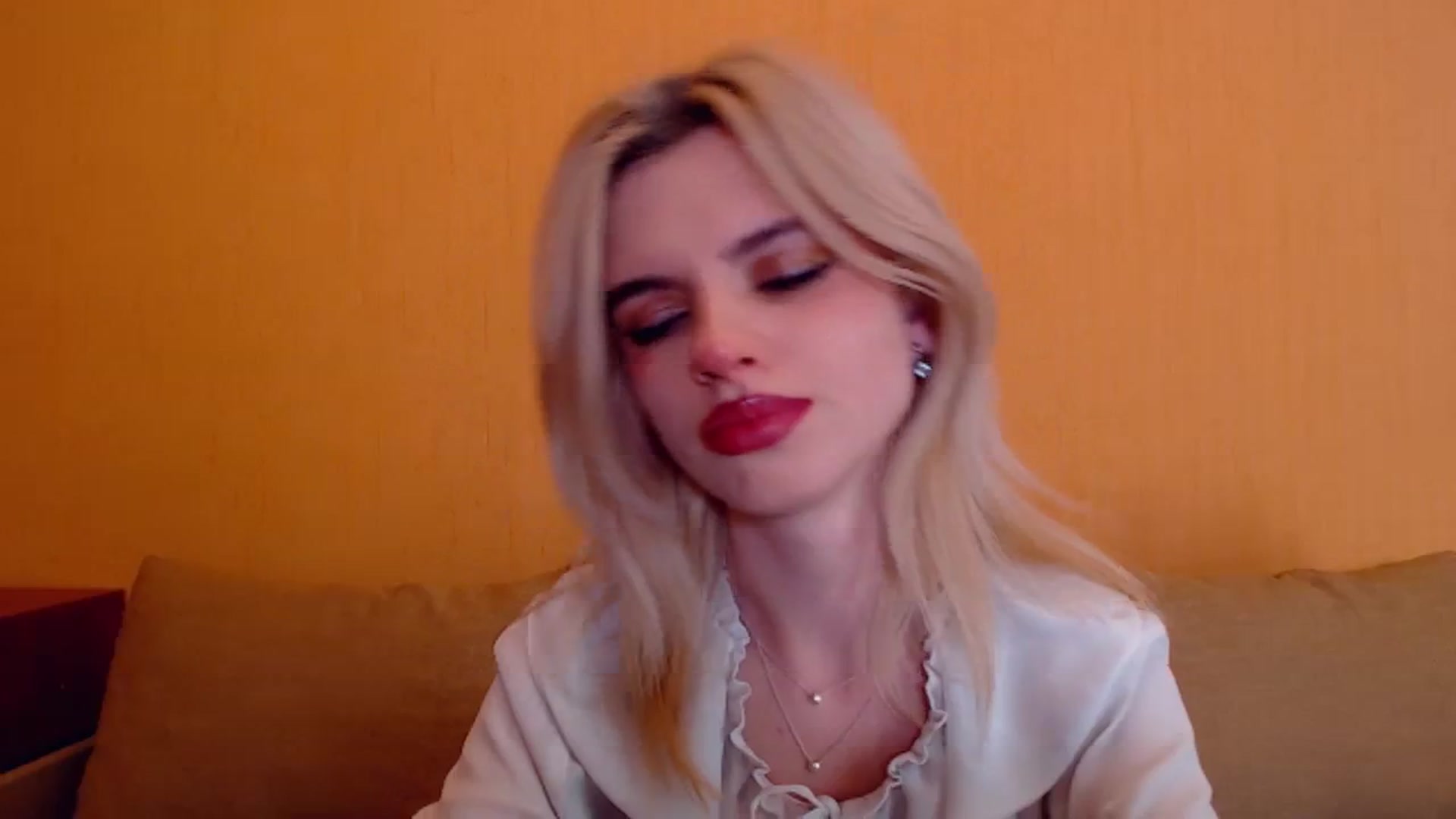 Gallery image thumbnail from Erineys's myfreecams stream on, 01/11/2024, 17:03 image 4 of 20